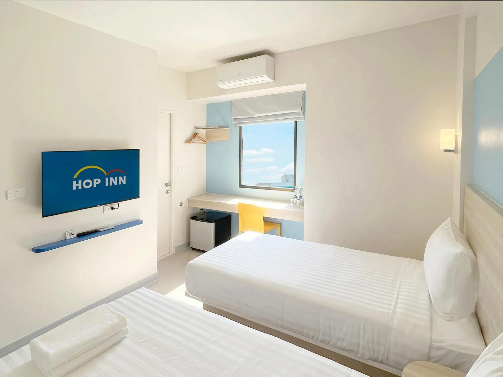 Bedroom, Bed in HOP INN Bangkok Onnut Station