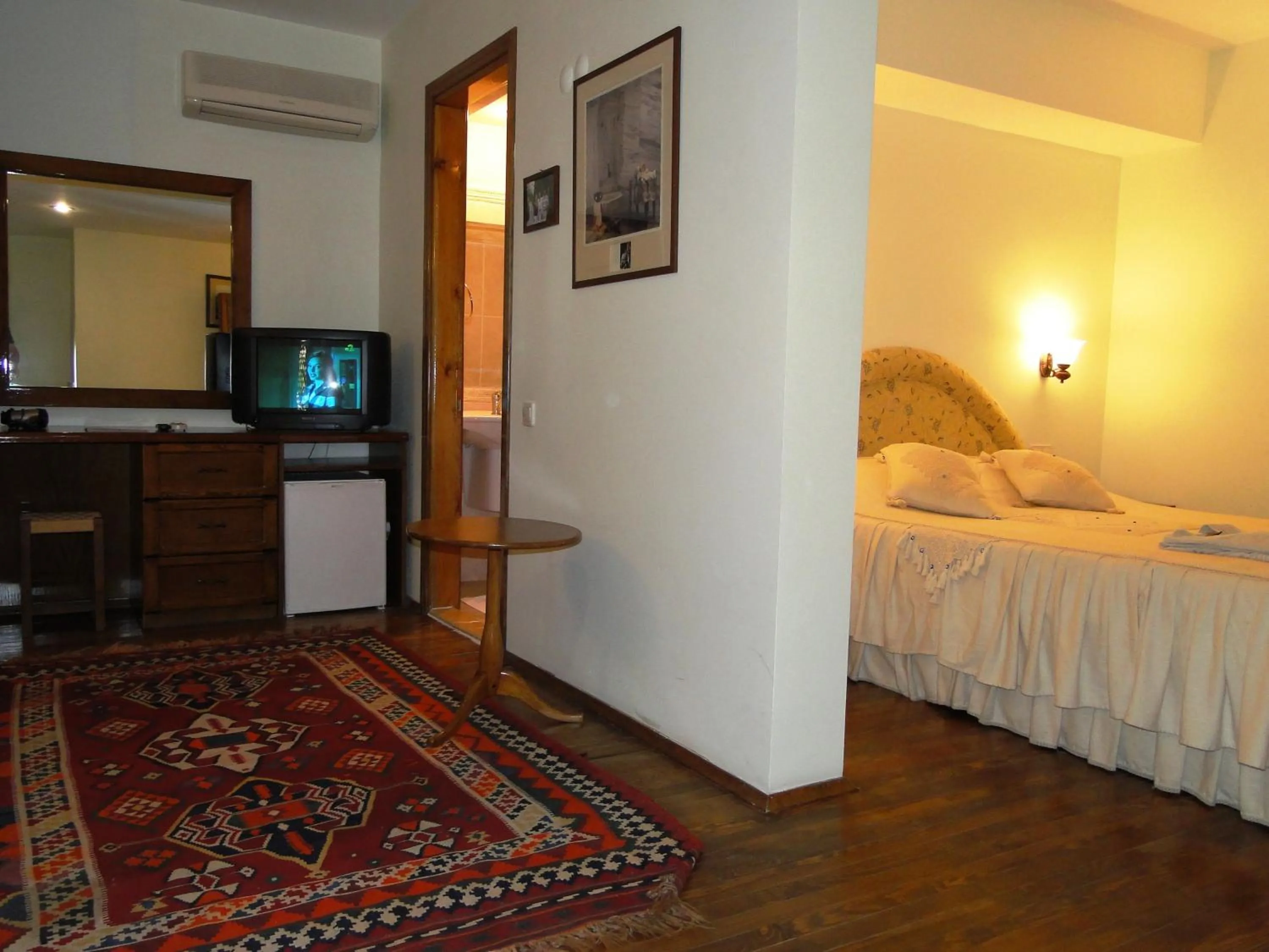 Bedroom, Bed in Villa Konak Hotel