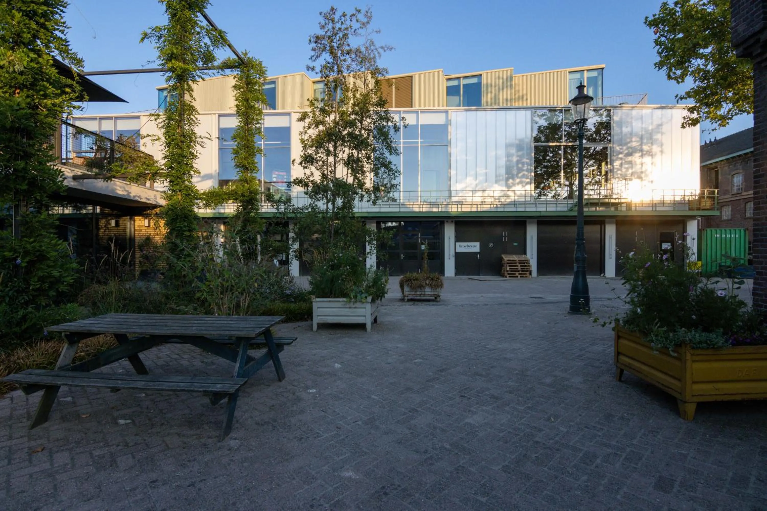 Facade/entrance in Limehome Eindhoven Gashouder