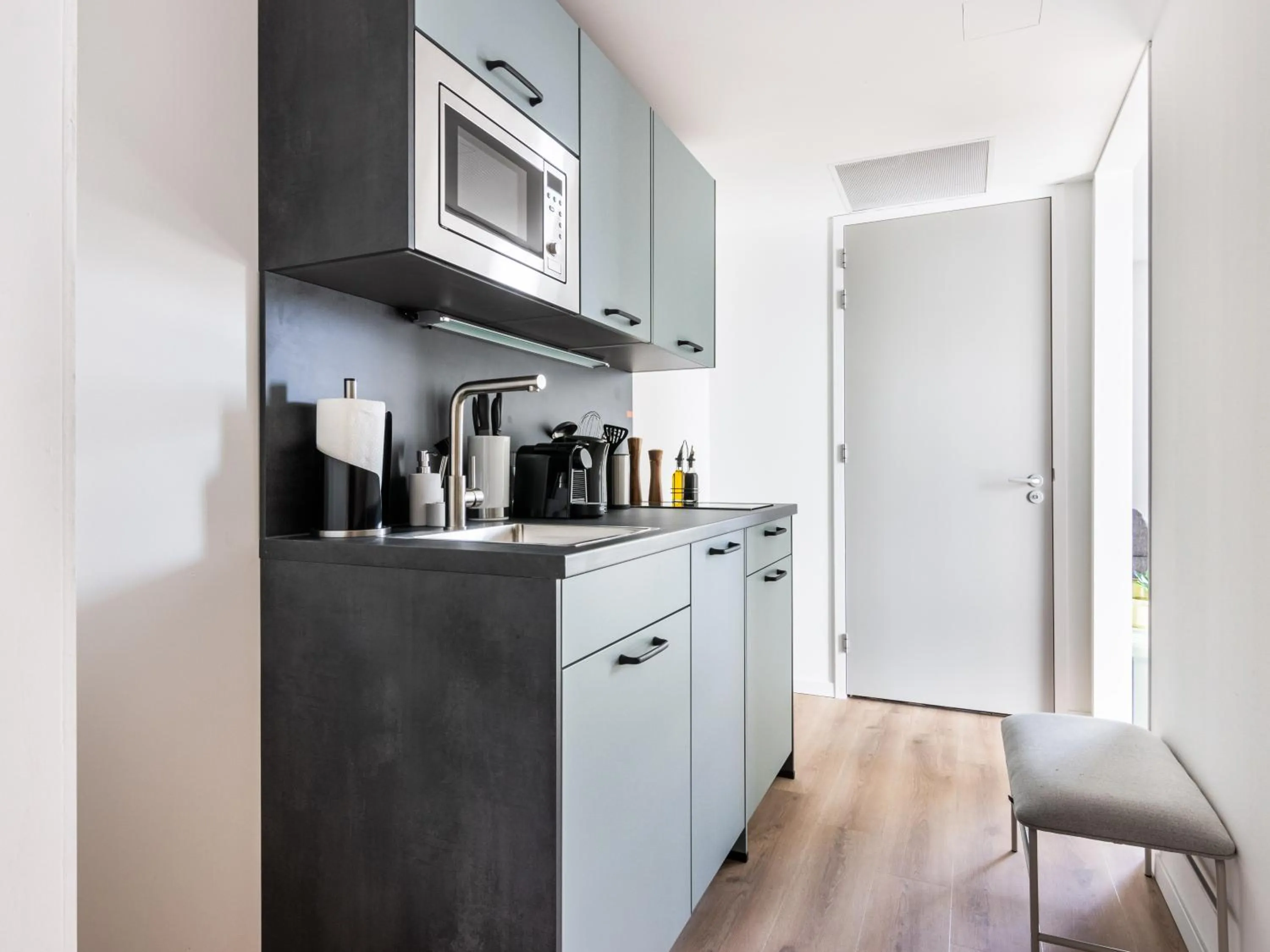 Coffee/tea facilities in Limehome Eindhoven Gashouder