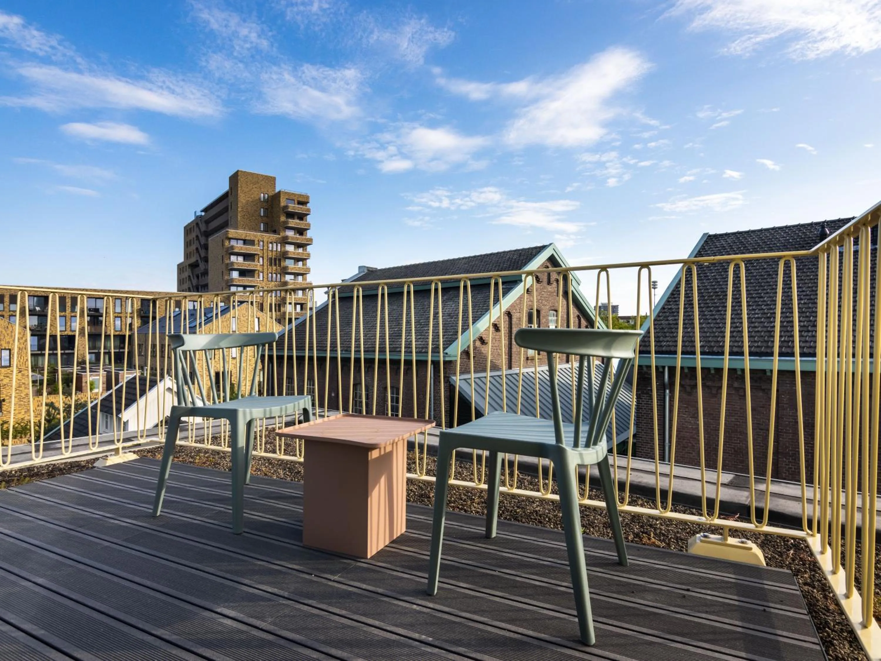 Patio in Limehome Eindhoven Gashouder