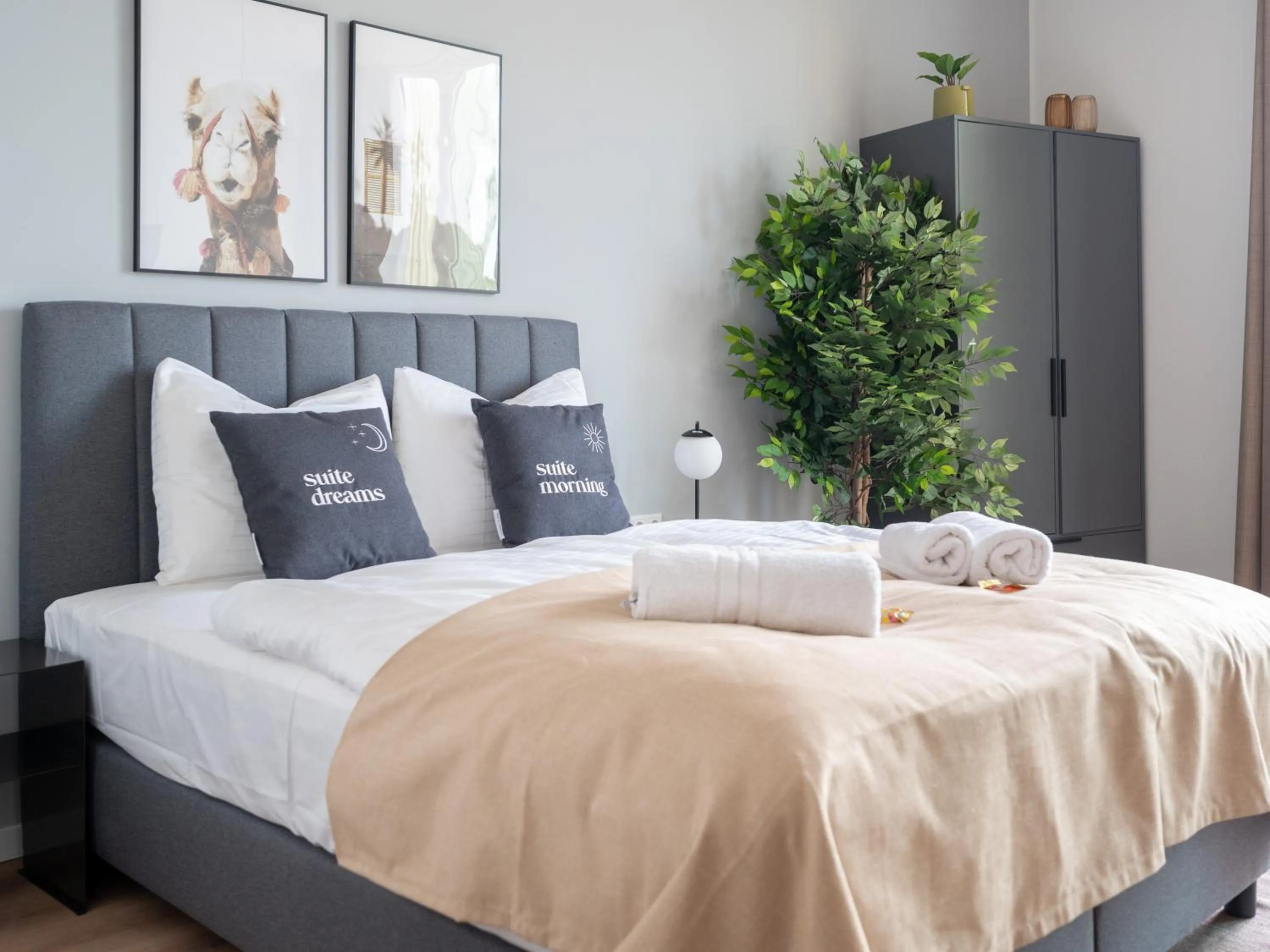 Bed in Limehome Eindhoven Gashouder