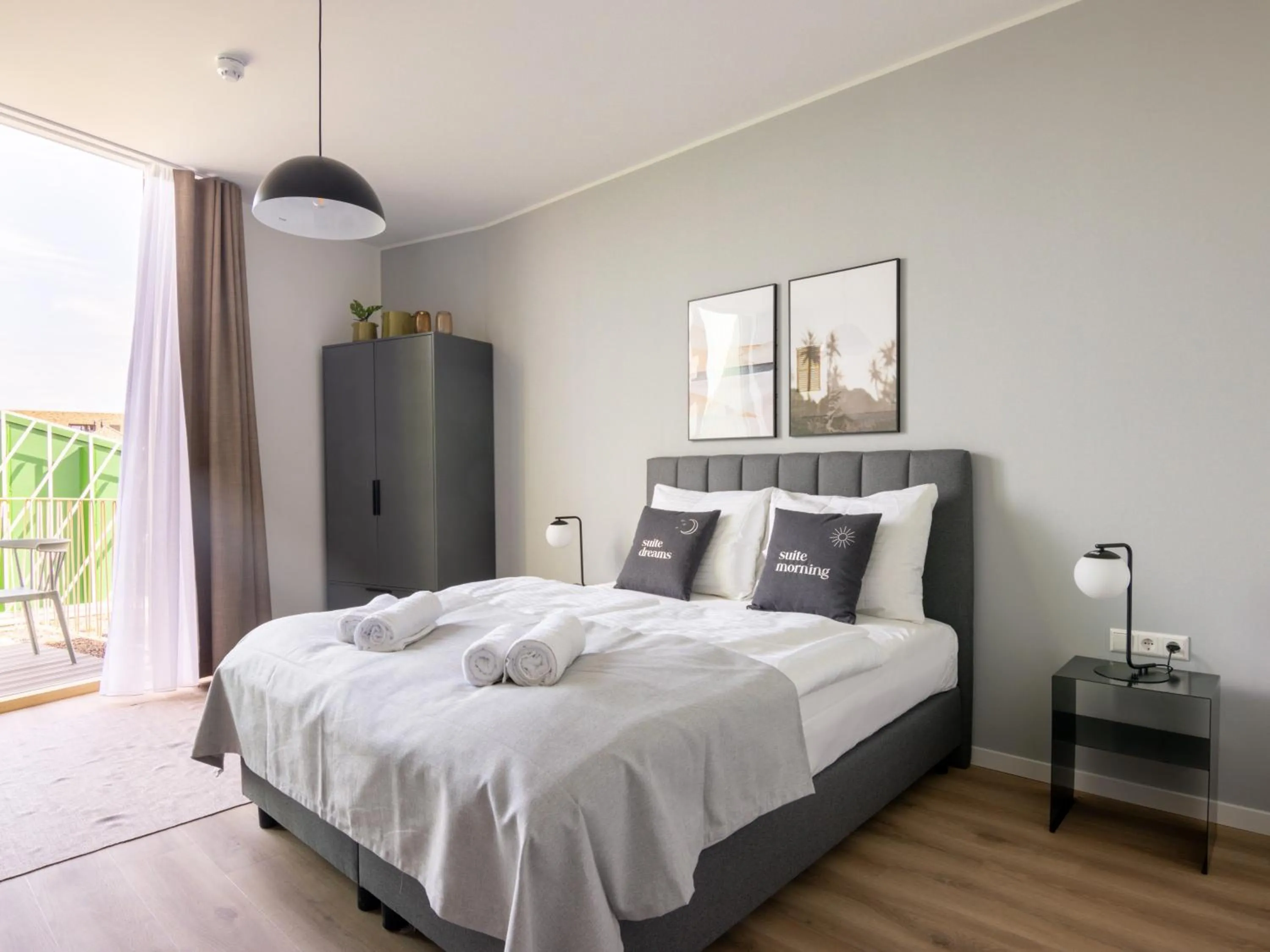 Bed in Limehome Eindhoven Gashouder