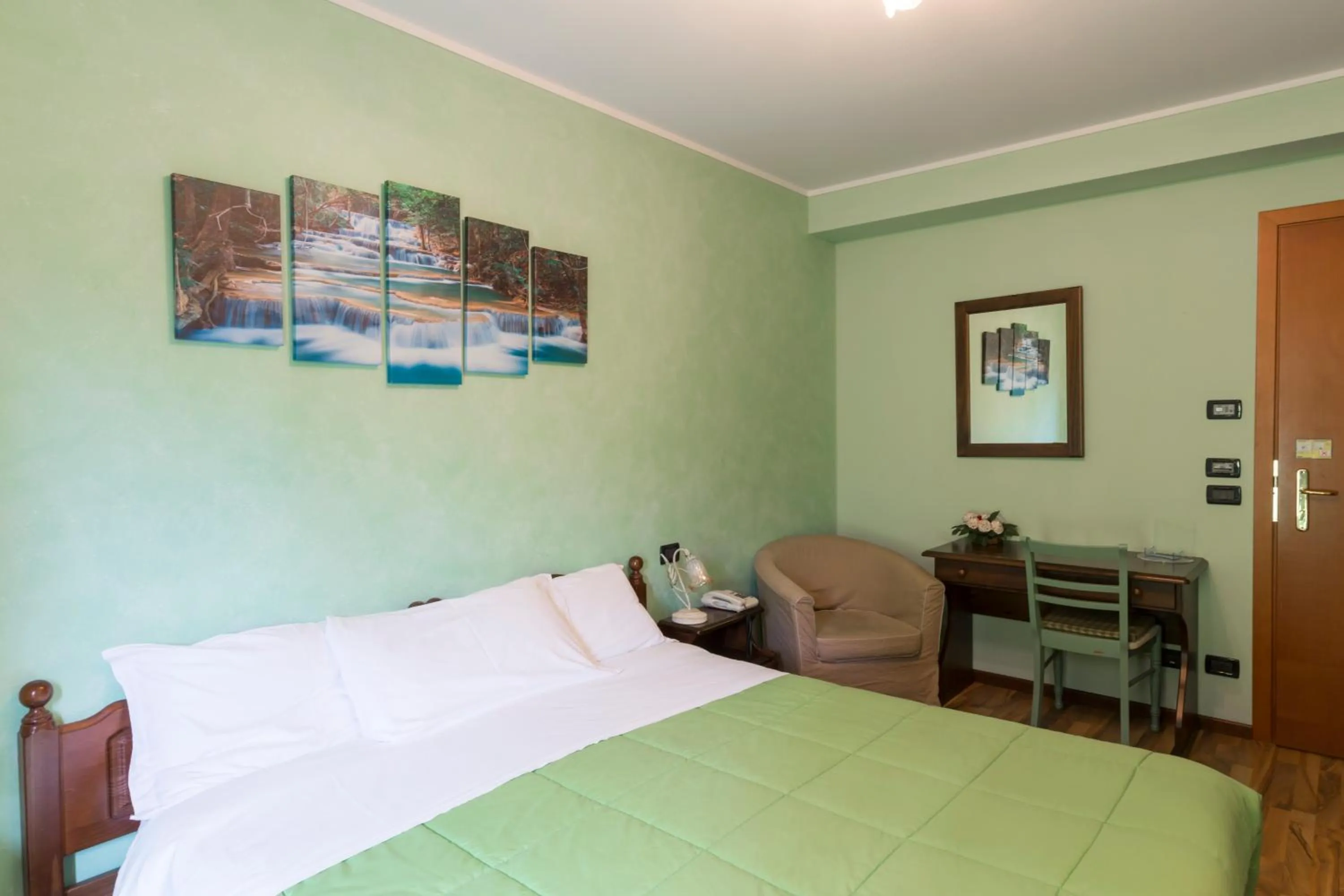 Photo of the whole room, Bed in Hotel Conca Verde