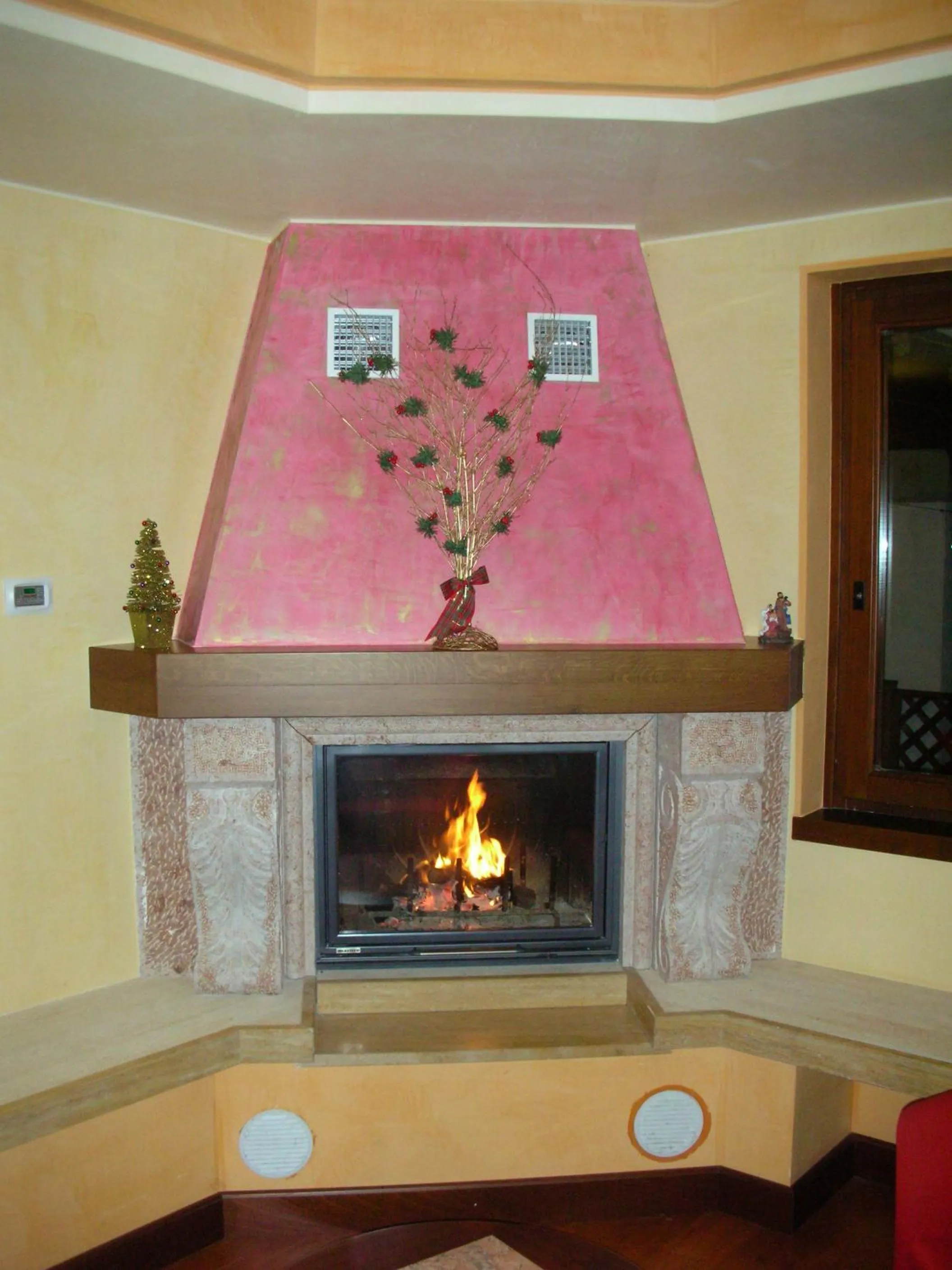 Communal lounge/ TV room in Hotel Conca Verde