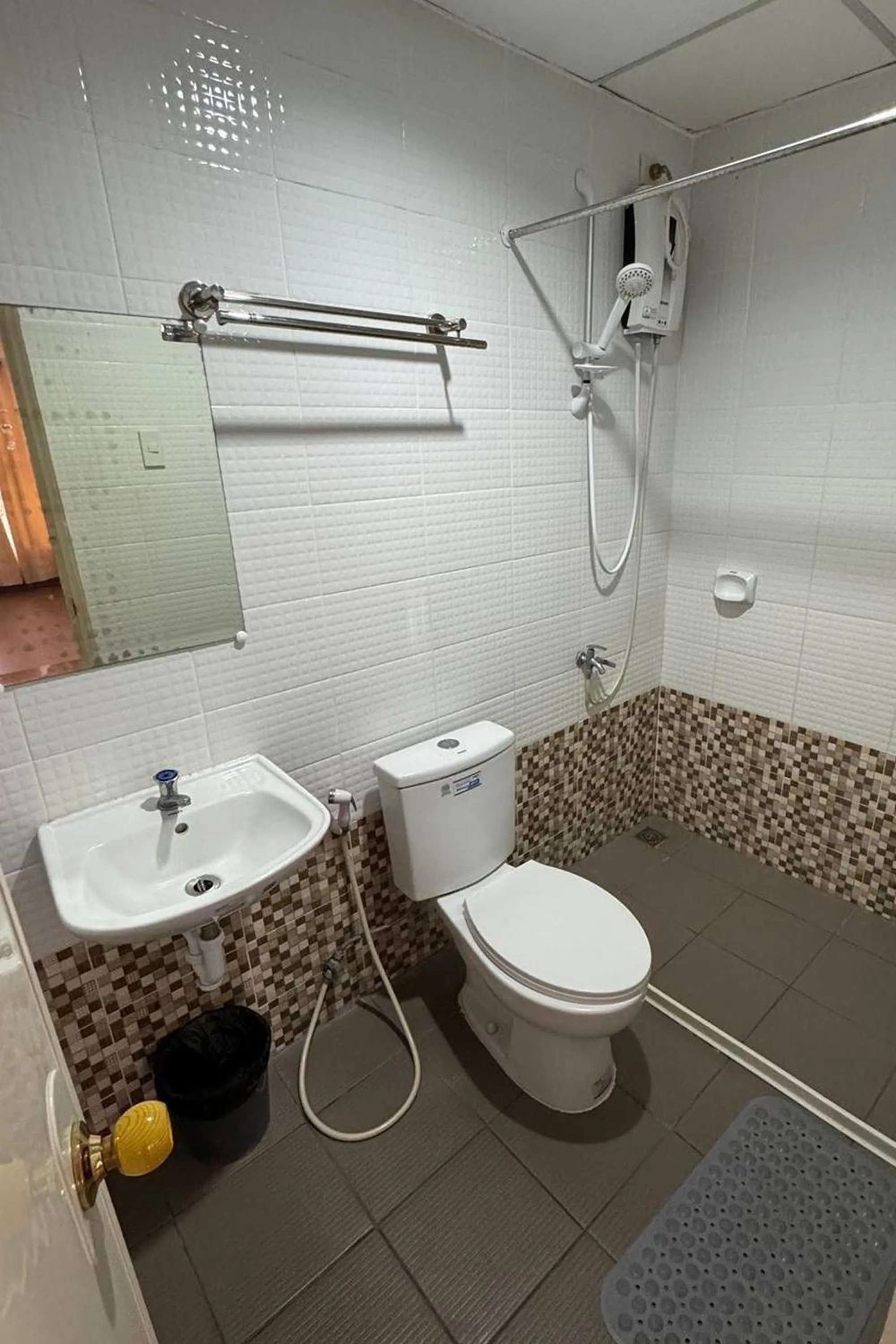 Bathroom in I'm Inn Hotel Sorsogon near SM or Terminal