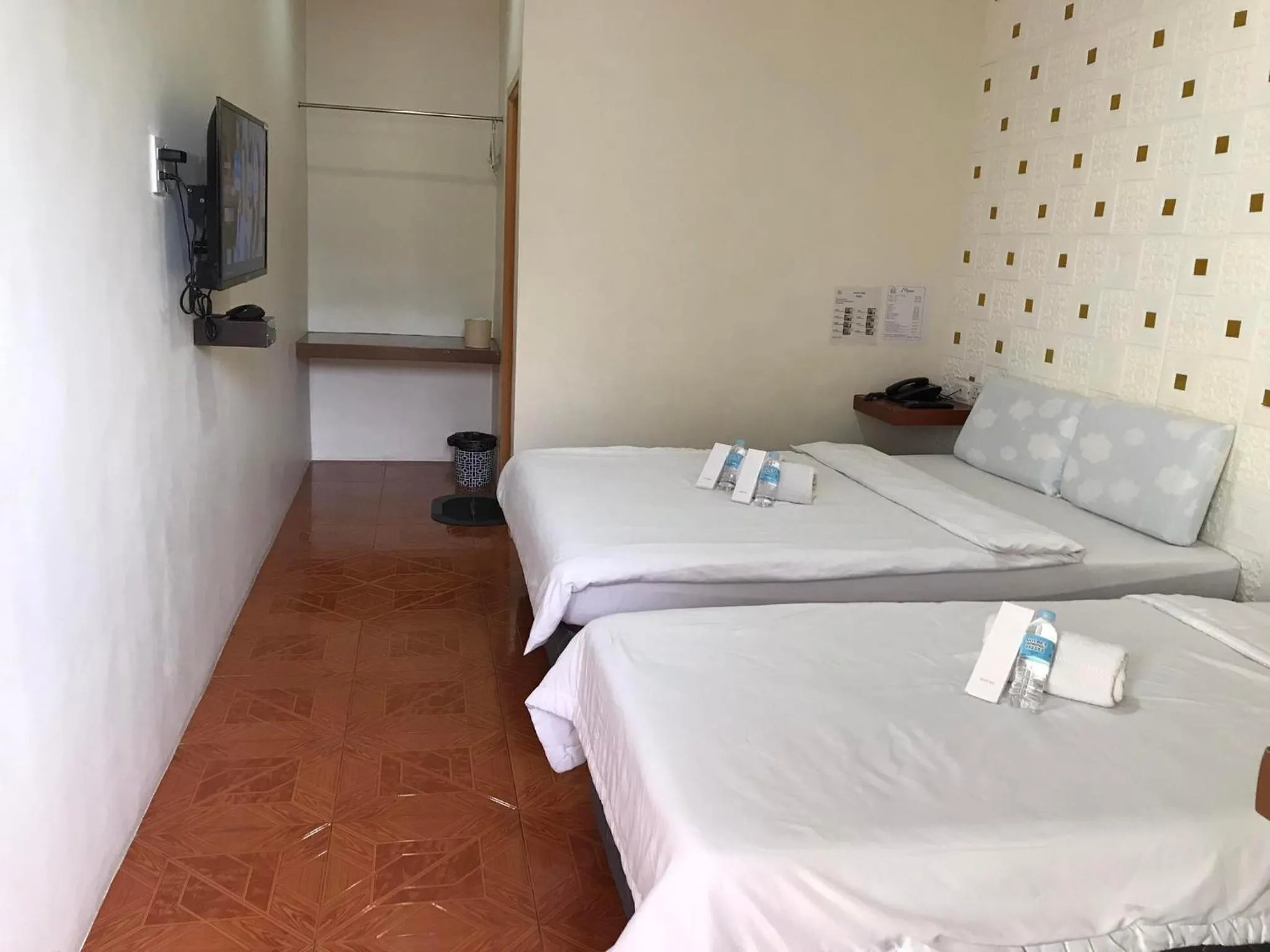 Bed in I'm Inn Hotel Sorsogon near SM or Terminal