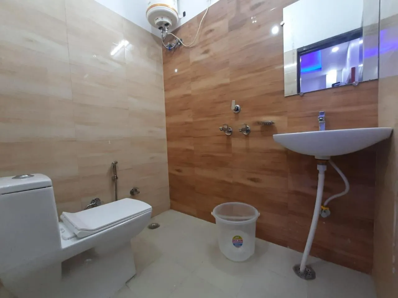 Bathroom in AK Residency