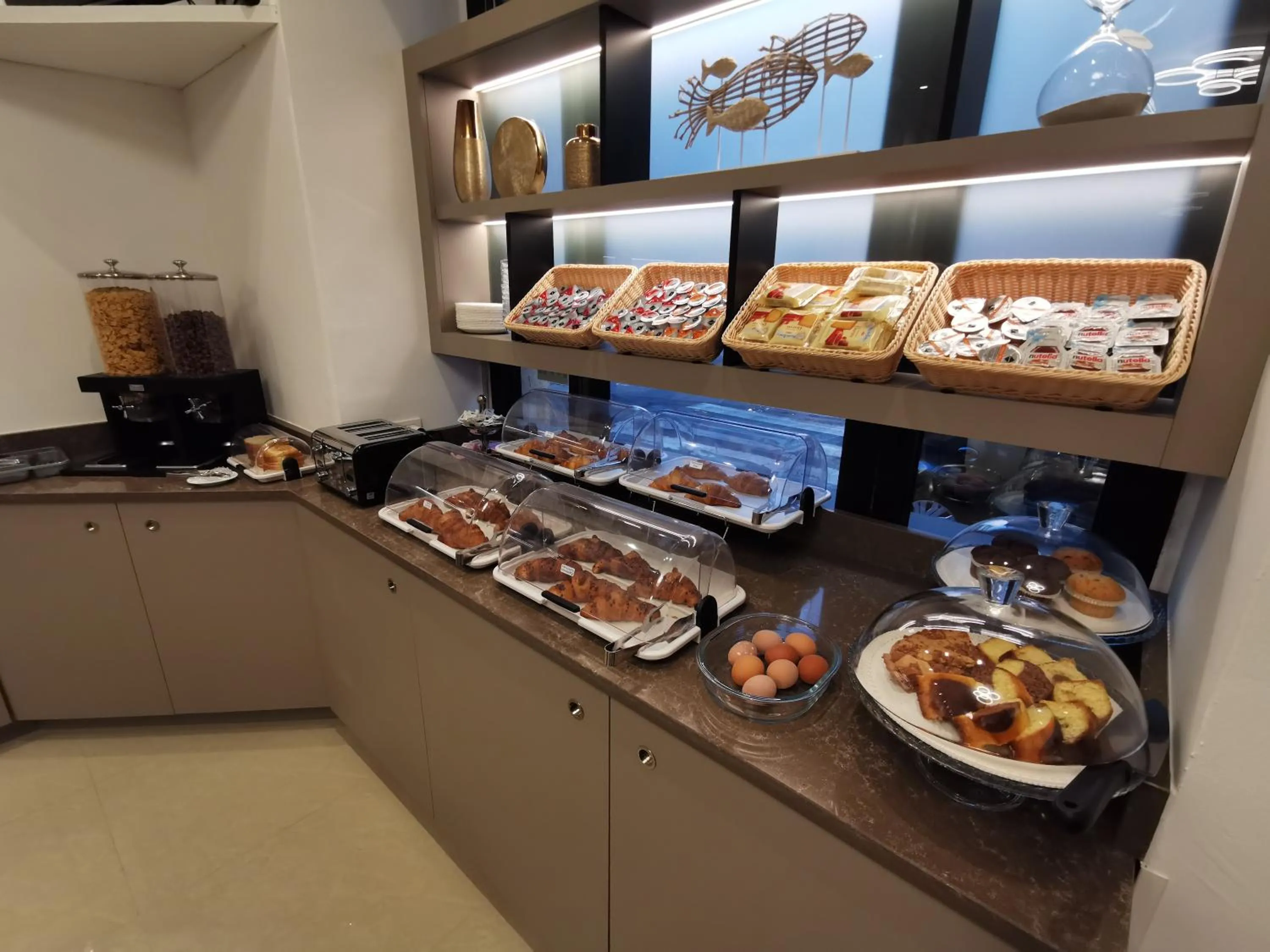 Buffet breakfast in Hotel Brianza