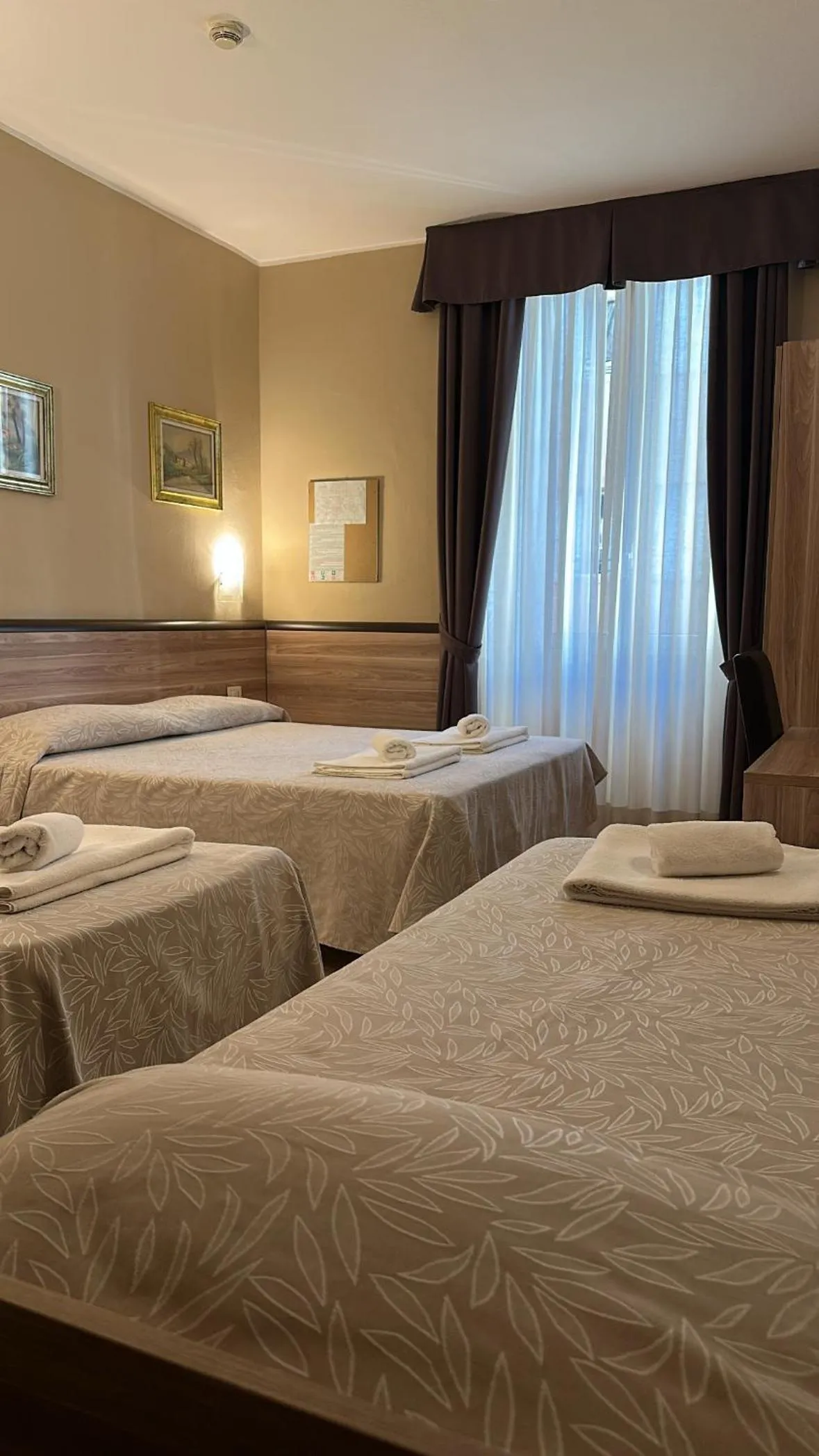 Bed in Hotel Brianza