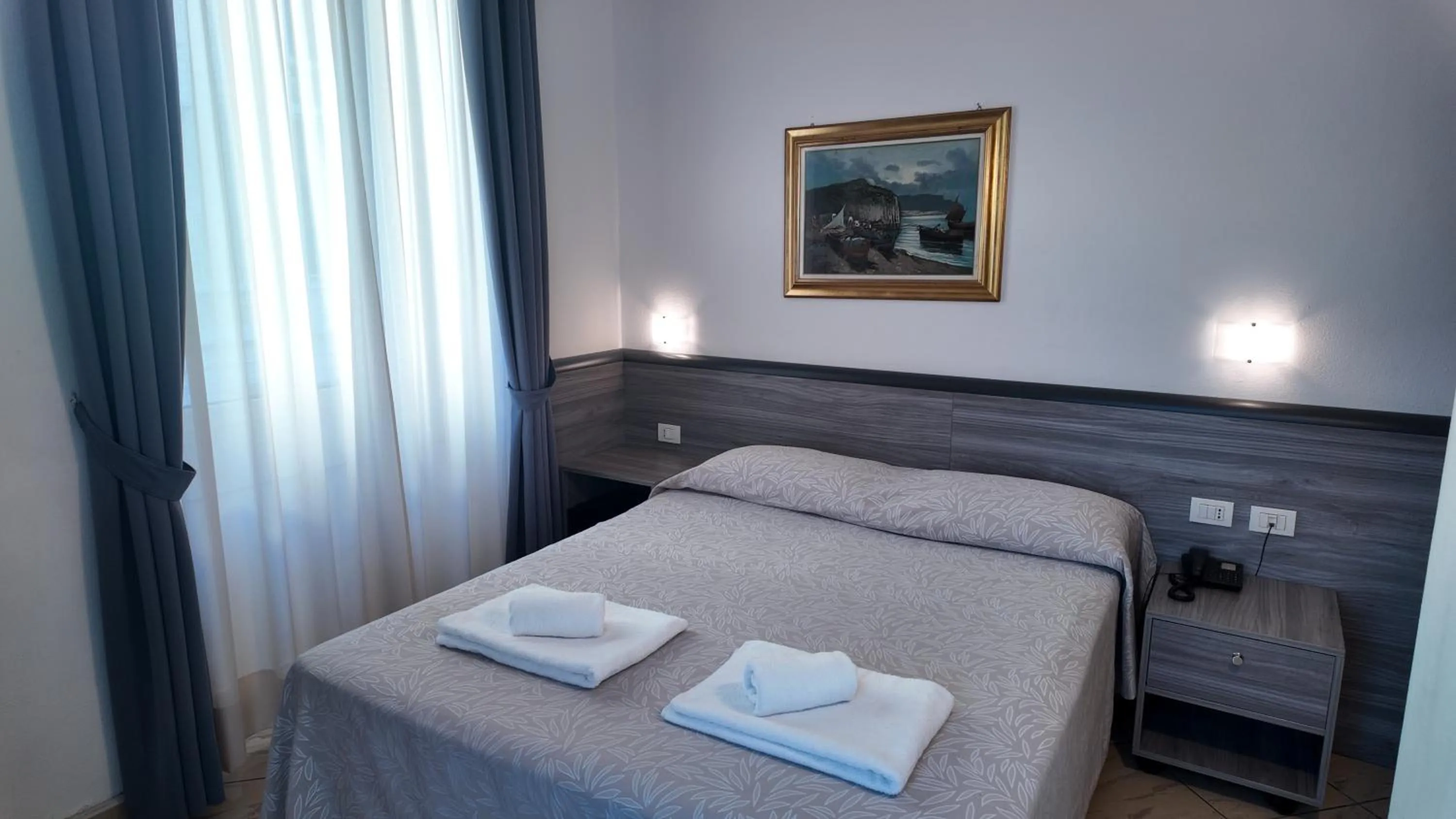 Bed in Hotel Brianza