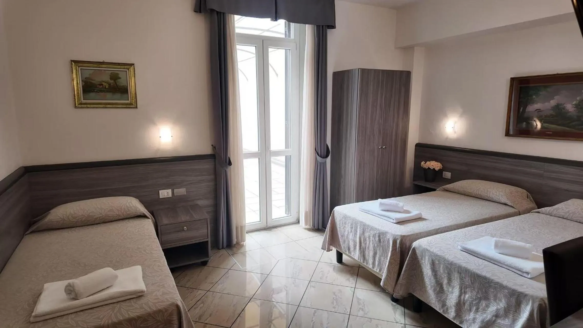 Bedroom, Bed in Hotel Brianza