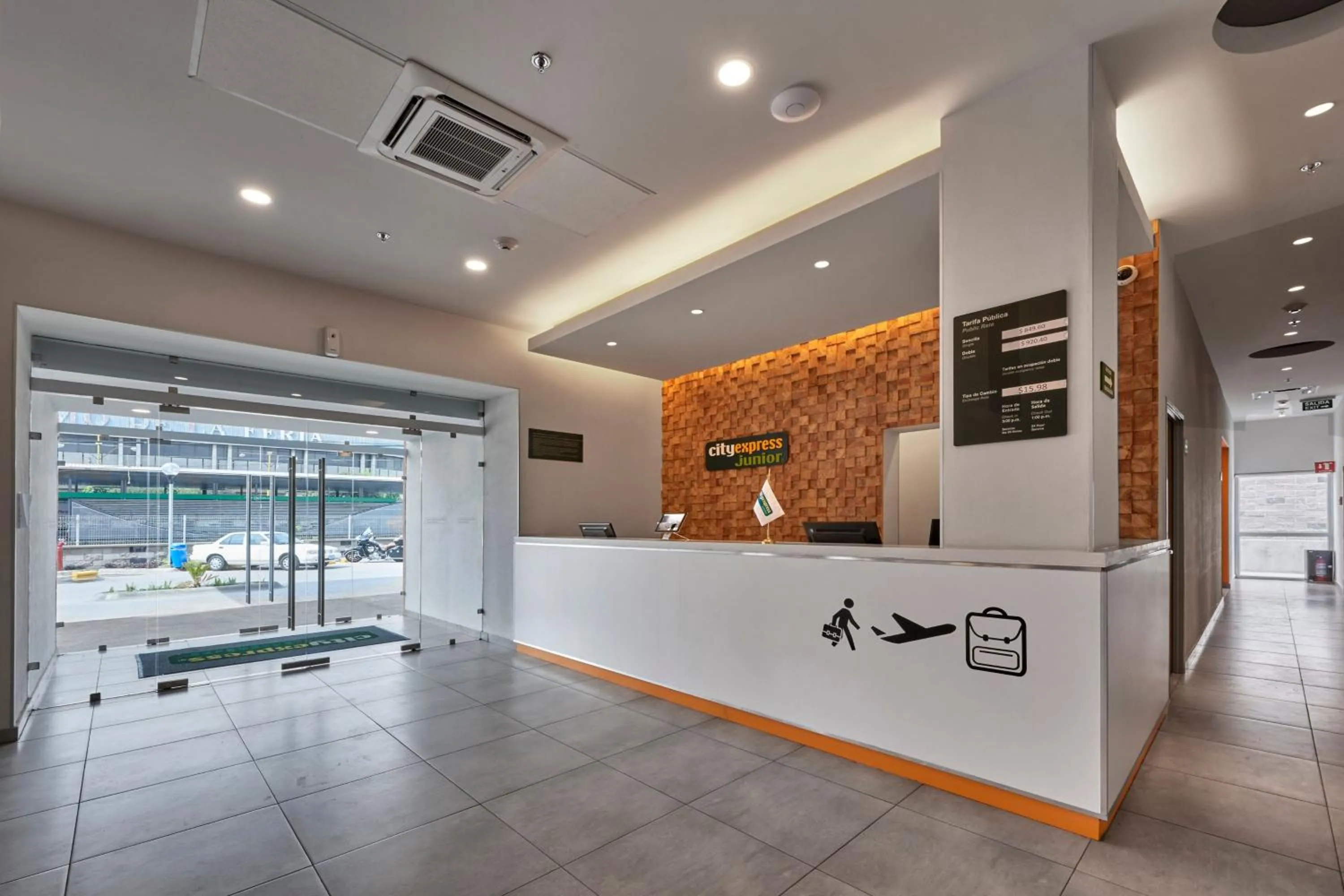 Lobby or reception in City Express Junior by Marriott Ciudad del Carmen Aeropuerto