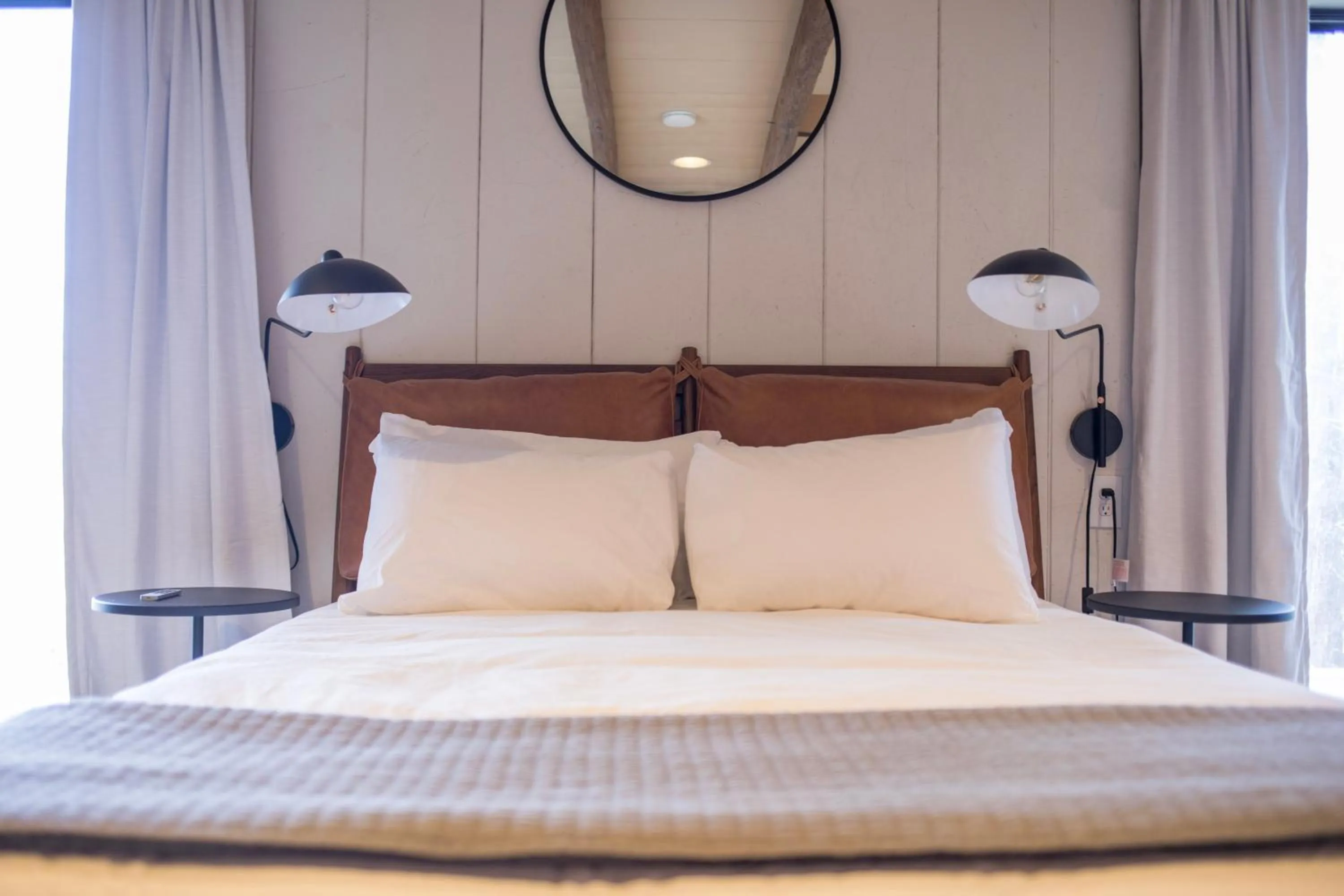 Bedroom, Bed in The Edelweiss Estate - Mountain Views