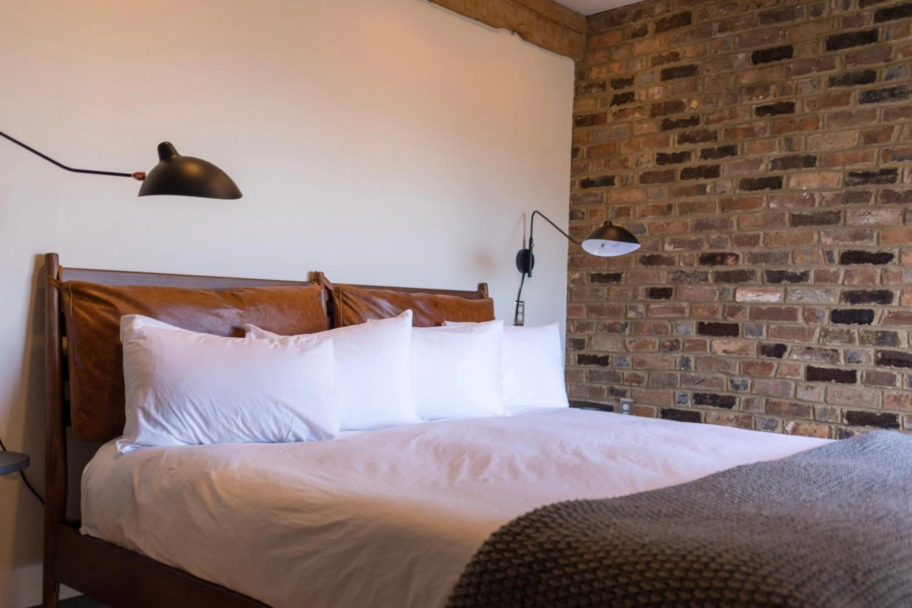 Bedroom, Bed in The Edelweiss Estate - Mountain Views