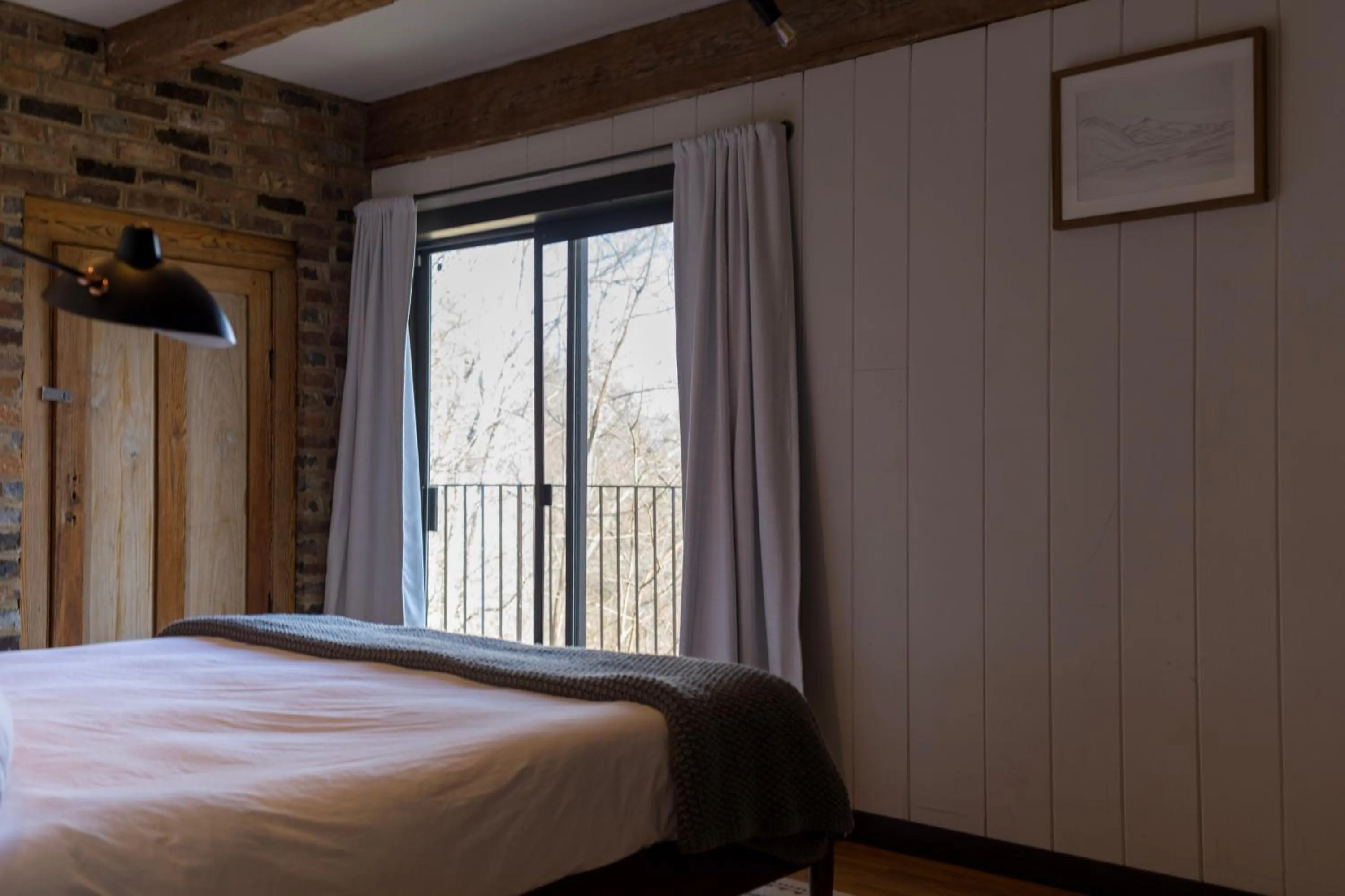 Bedroom, Bed in The Edelweiss Estate - Mountain Views