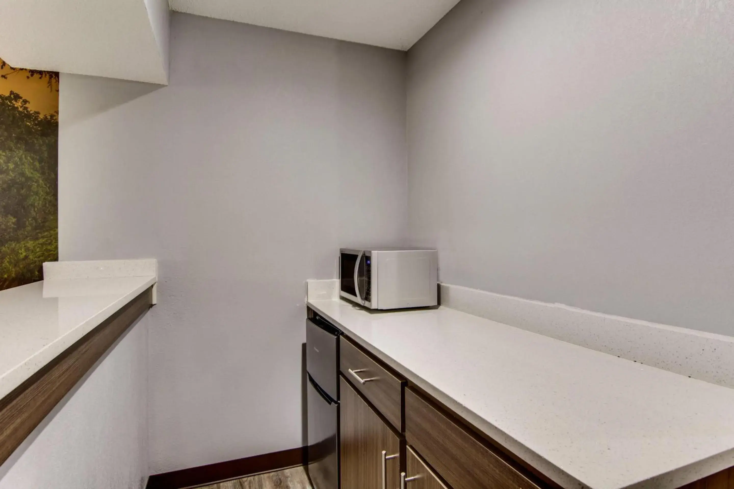 Bedroom in Clarion Pointe on the lake Clarksville-South Hill West Bedroom in Clarion Pointe on the lake Clarksville-South Hill West