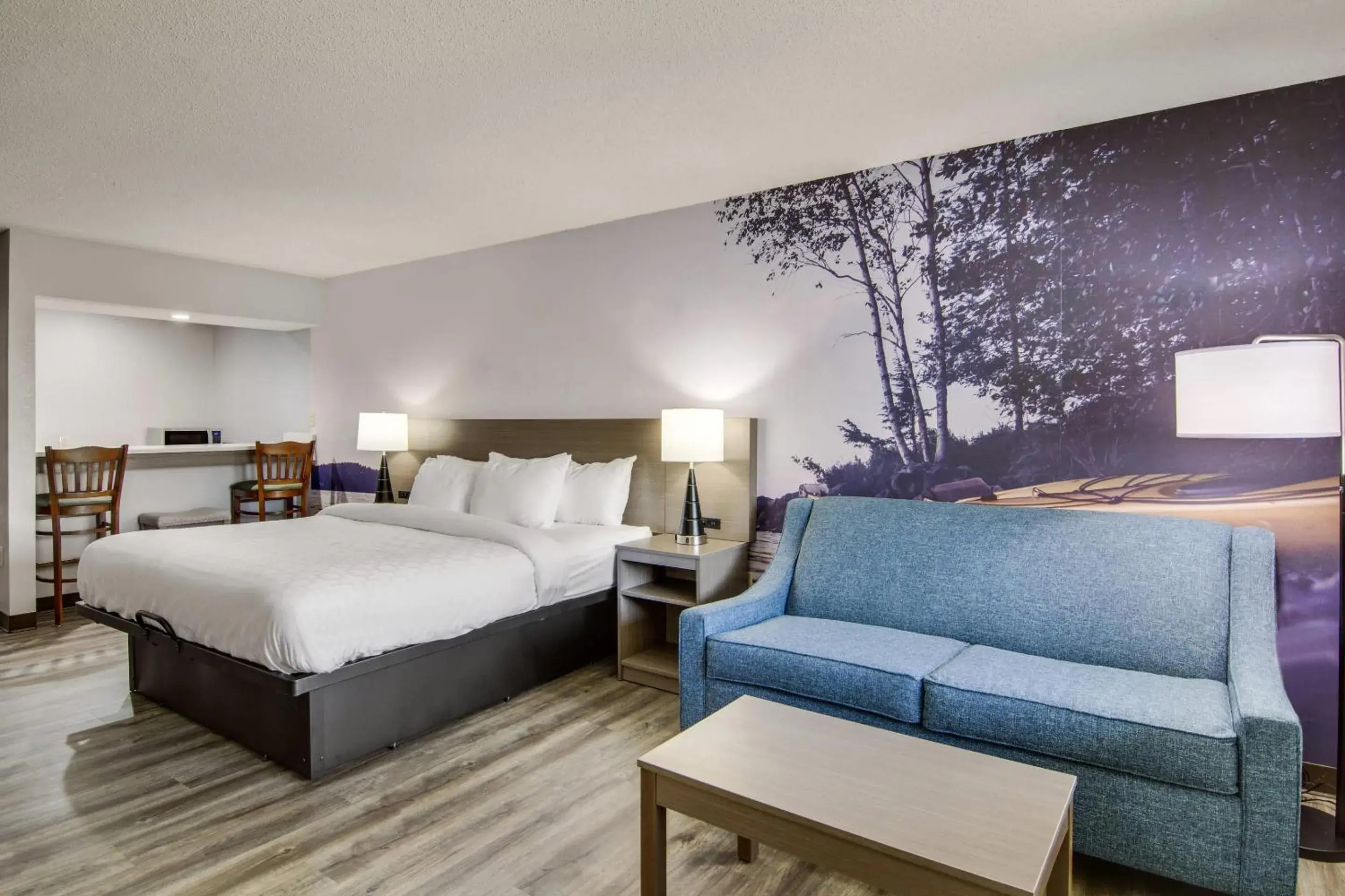 Bedroom, Bed in Clarion Pointe on the lake Clarksville-South Hill West Bedroom, Bed in Clarion Pointe on the lake Clarksville-South Hill West