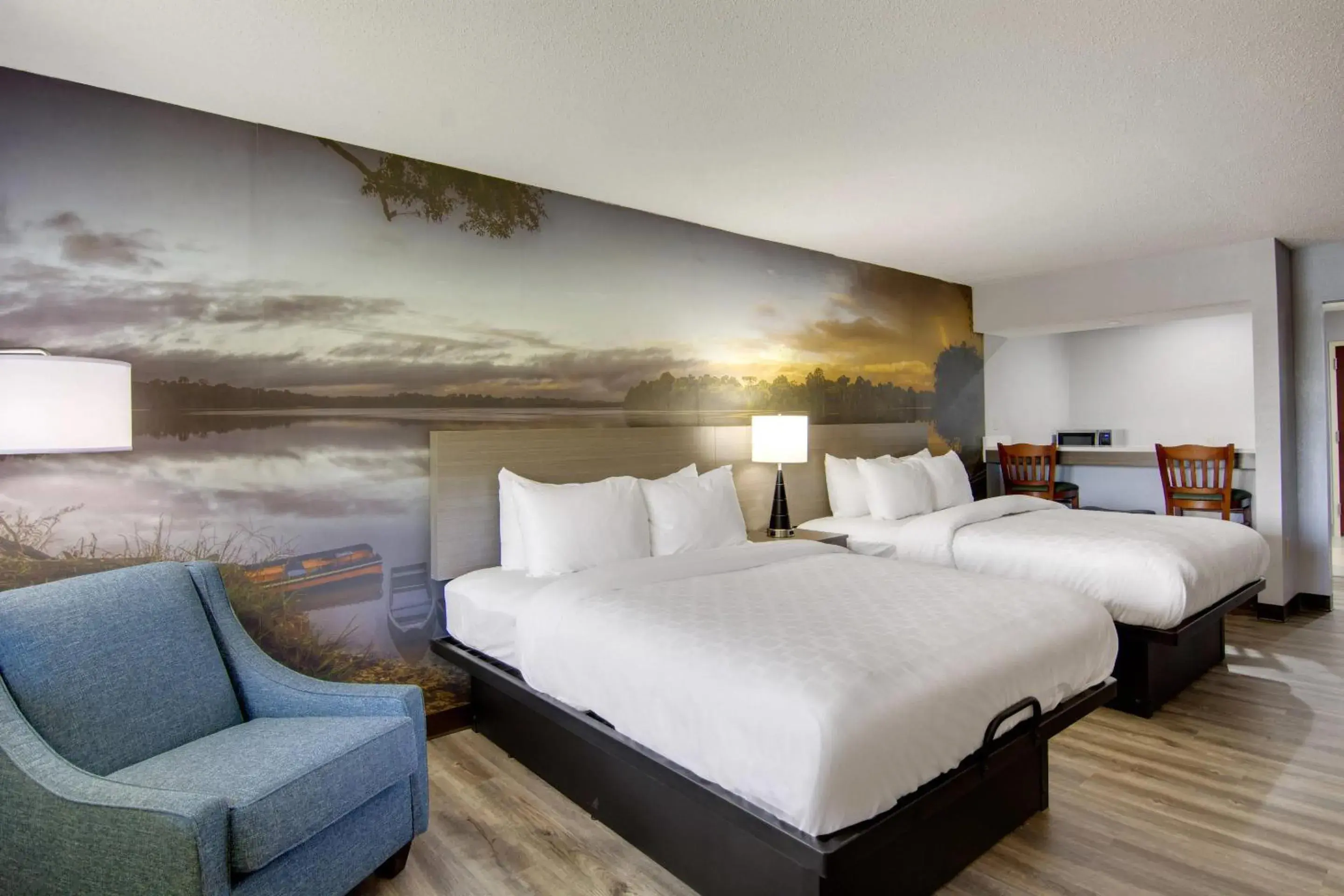 Bedroom, Bed in Clarion Pointe on the lake Clarksville-South Hill West Bedroom, Bed in Clarion Pointe on the lake Clarksville-South Hill West