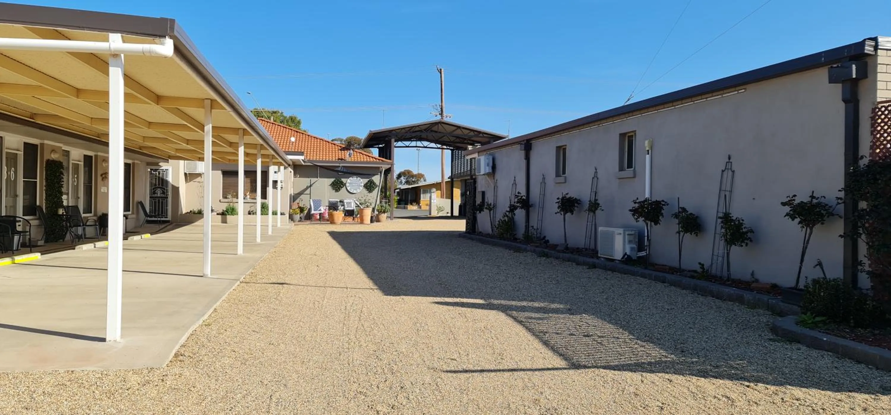Property building in Cameo Inn Motel