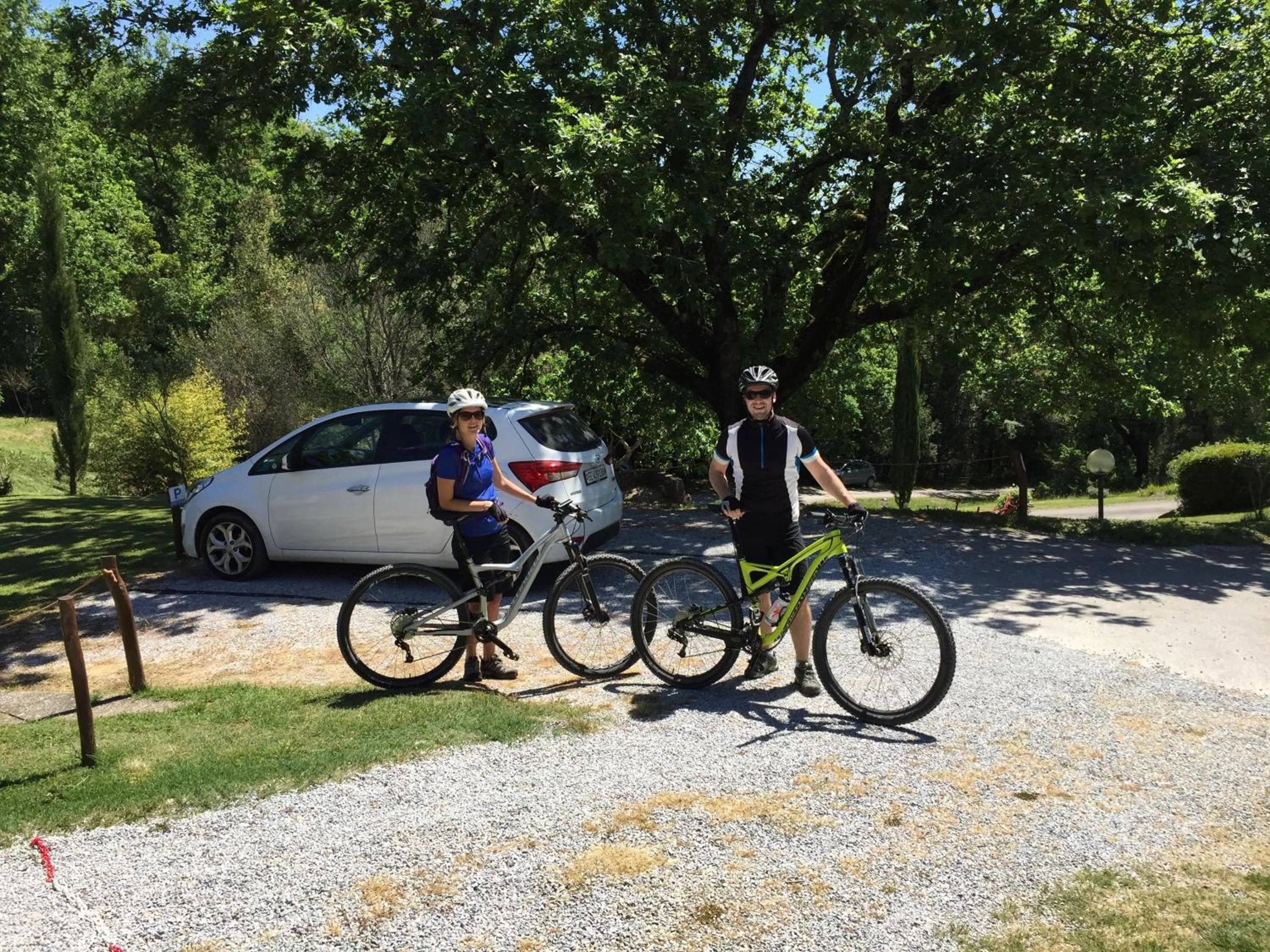group of guests in Campo Di Carlo