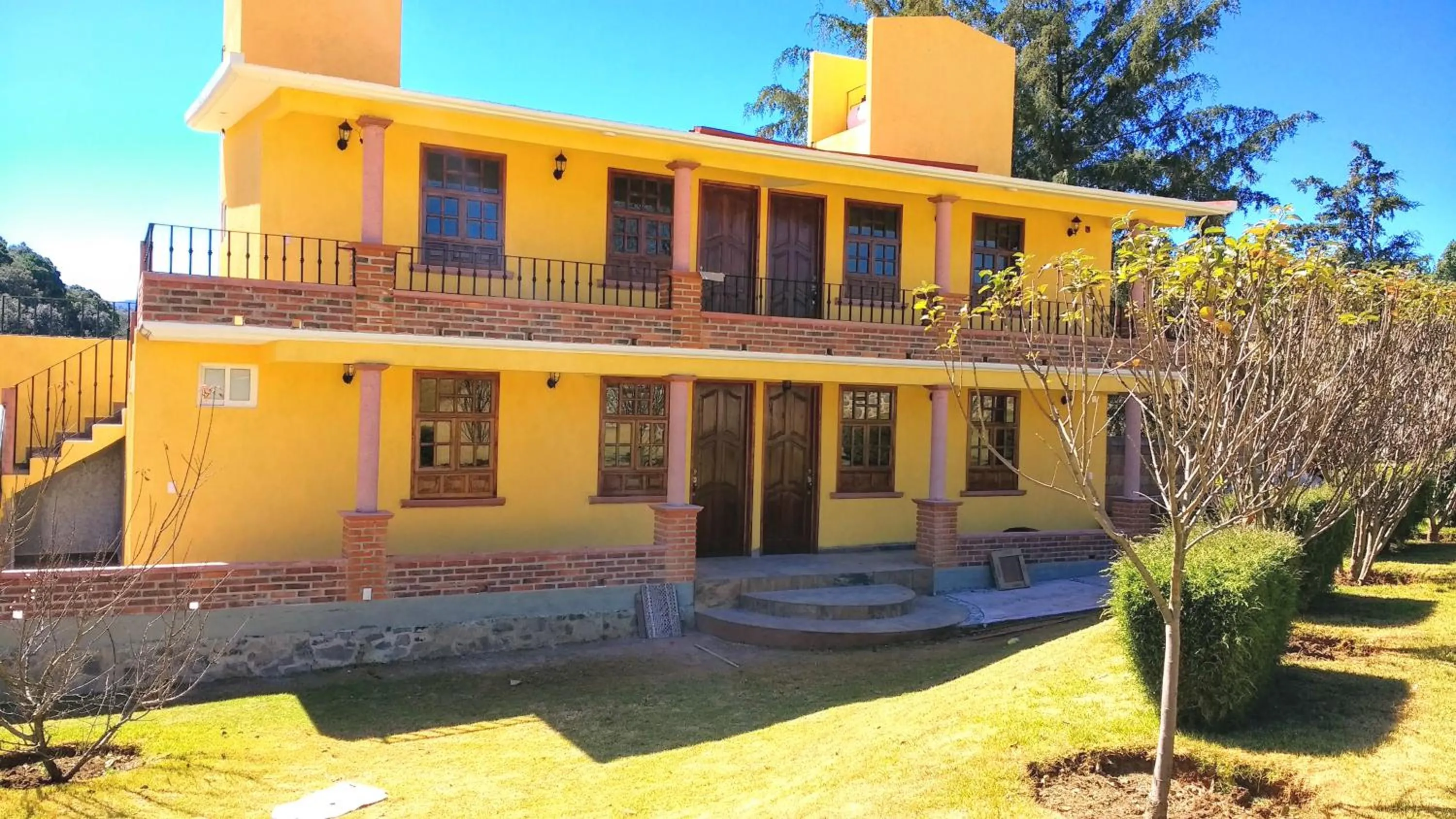 Property building in Finca Marix, Villa del Carbón