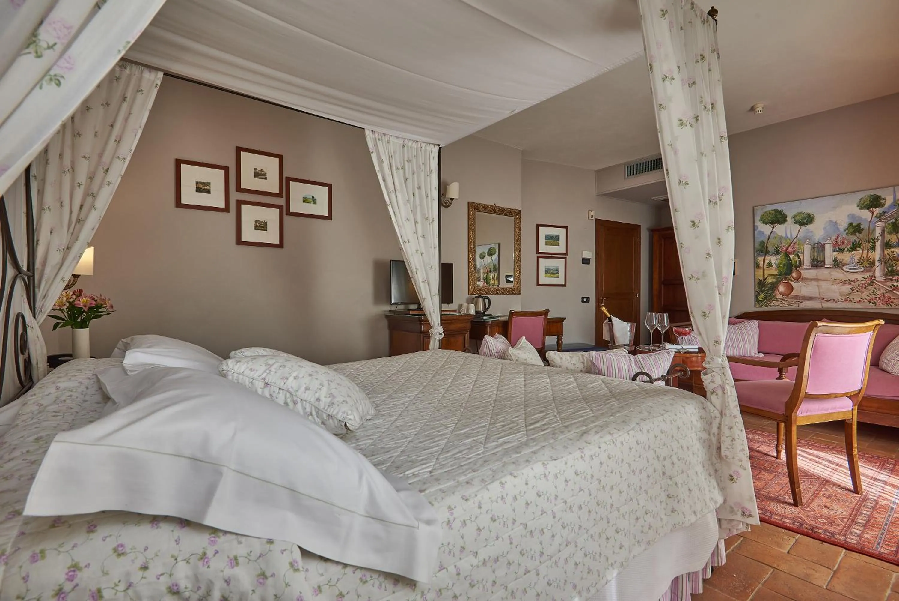 Bed in Relais Osteria Dell'Orcia