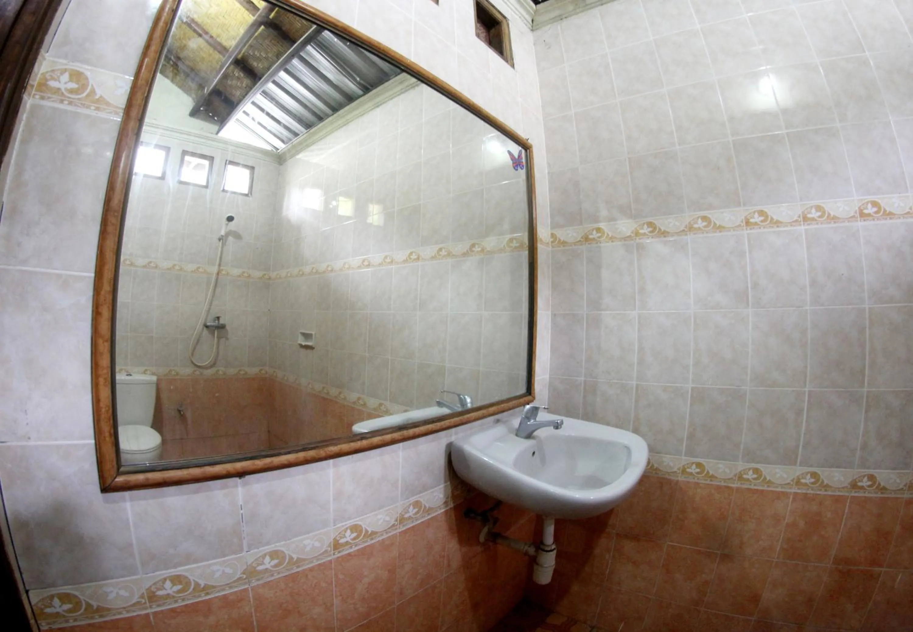 Bathroom in Gili Beach Wind