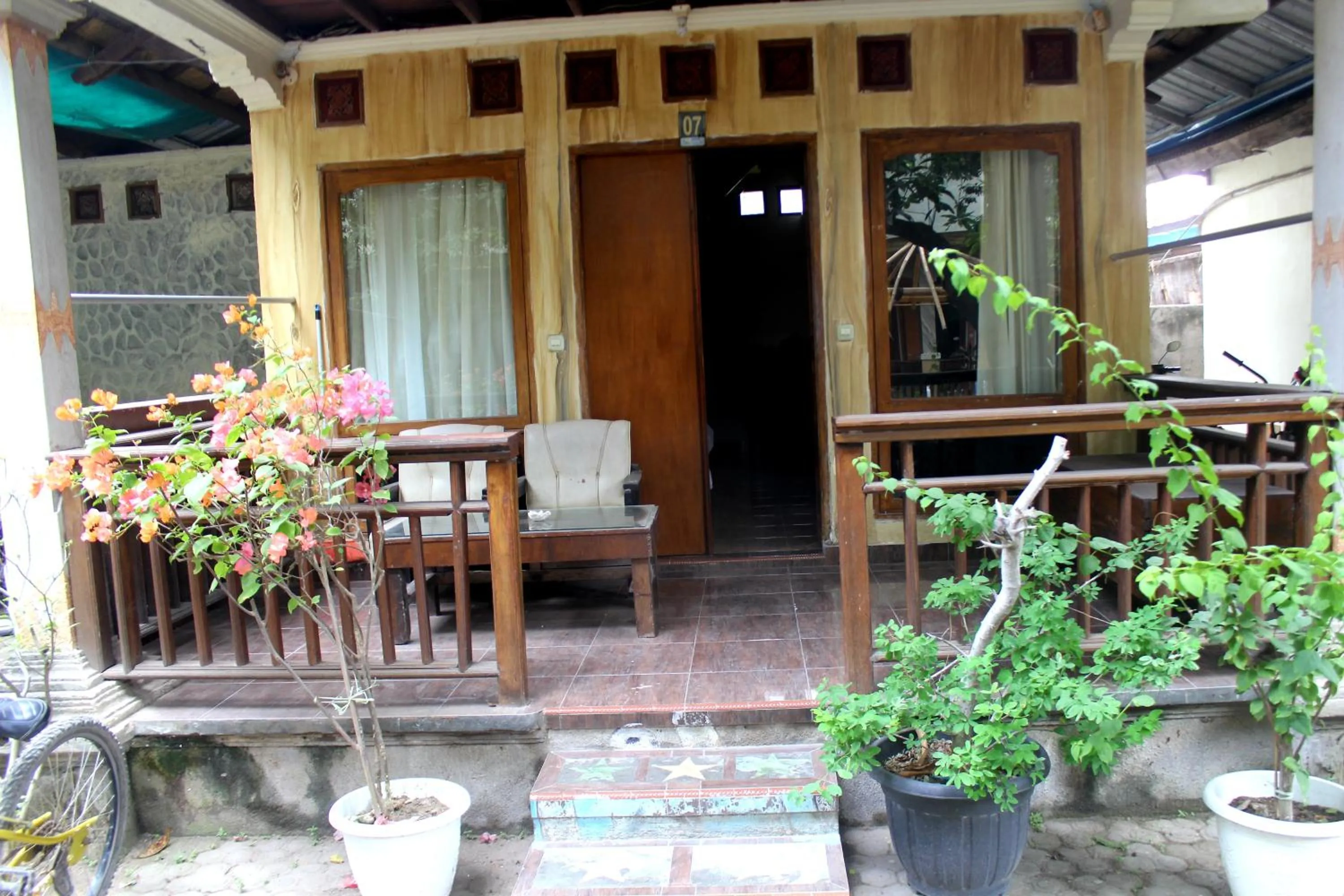 Seating area in Gili Beach Wind