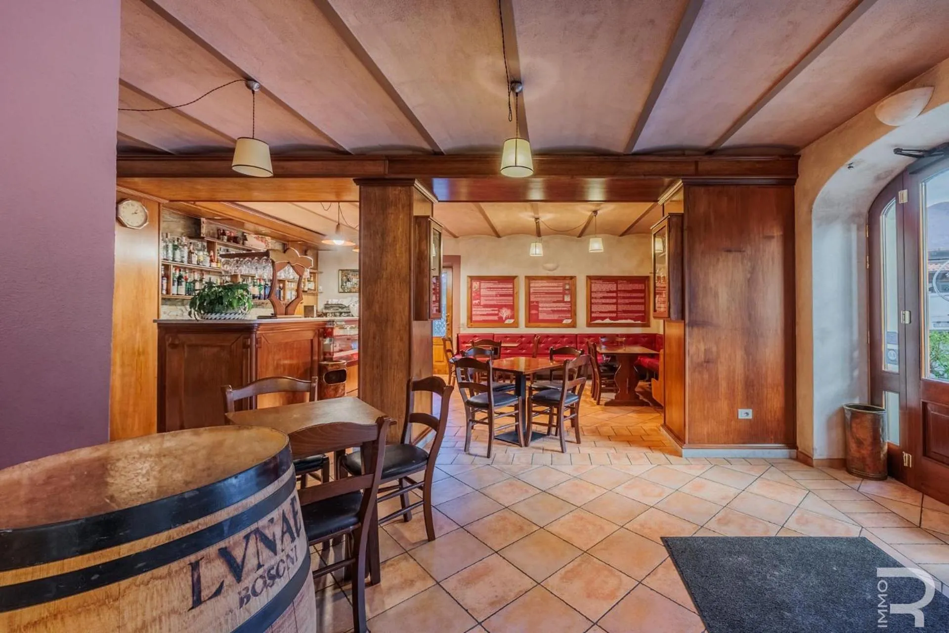 Restaurant/places to eat in Albergo Miramonti