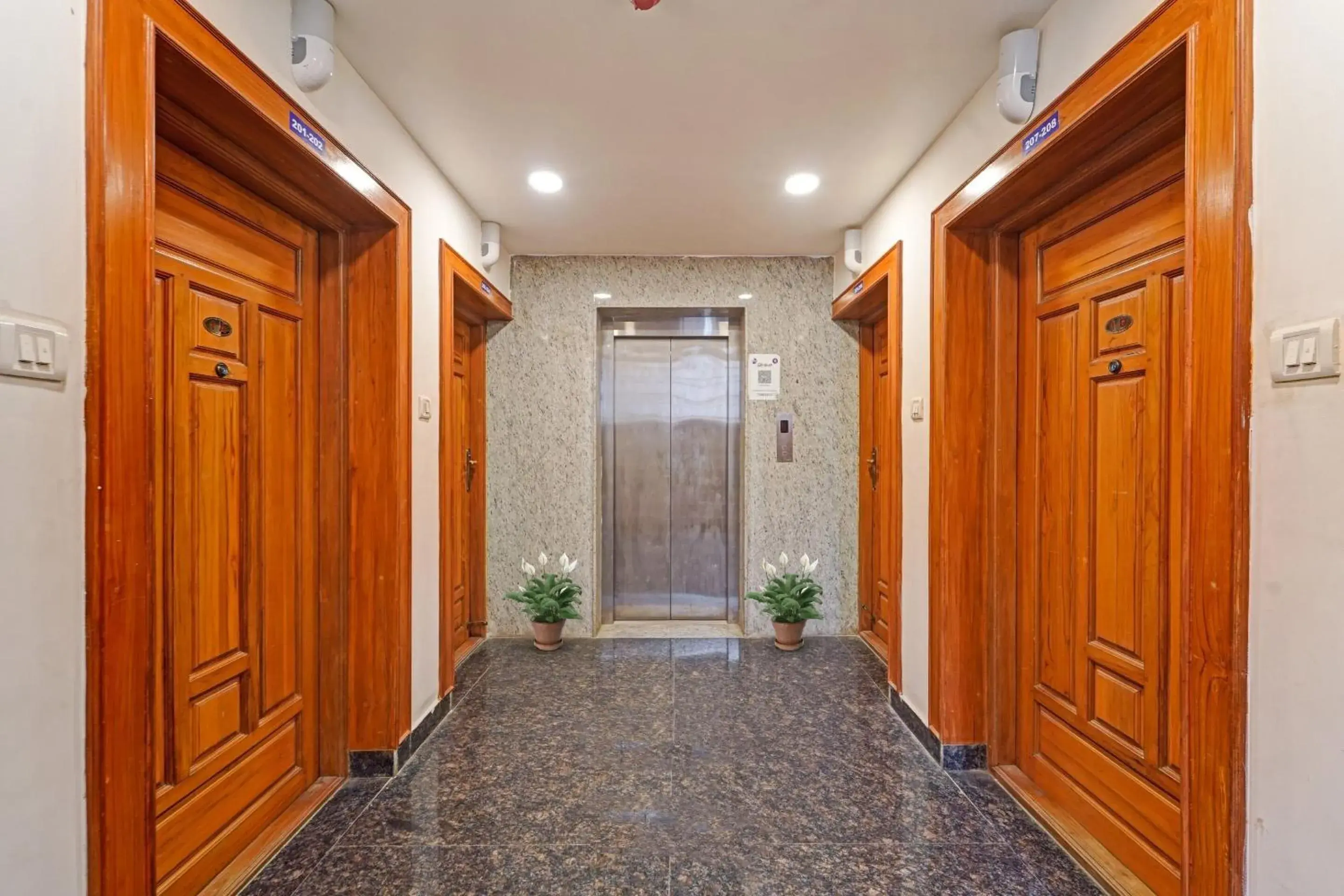Hotel O J2 Service Apartment Hotel O J2 Service Apartment
