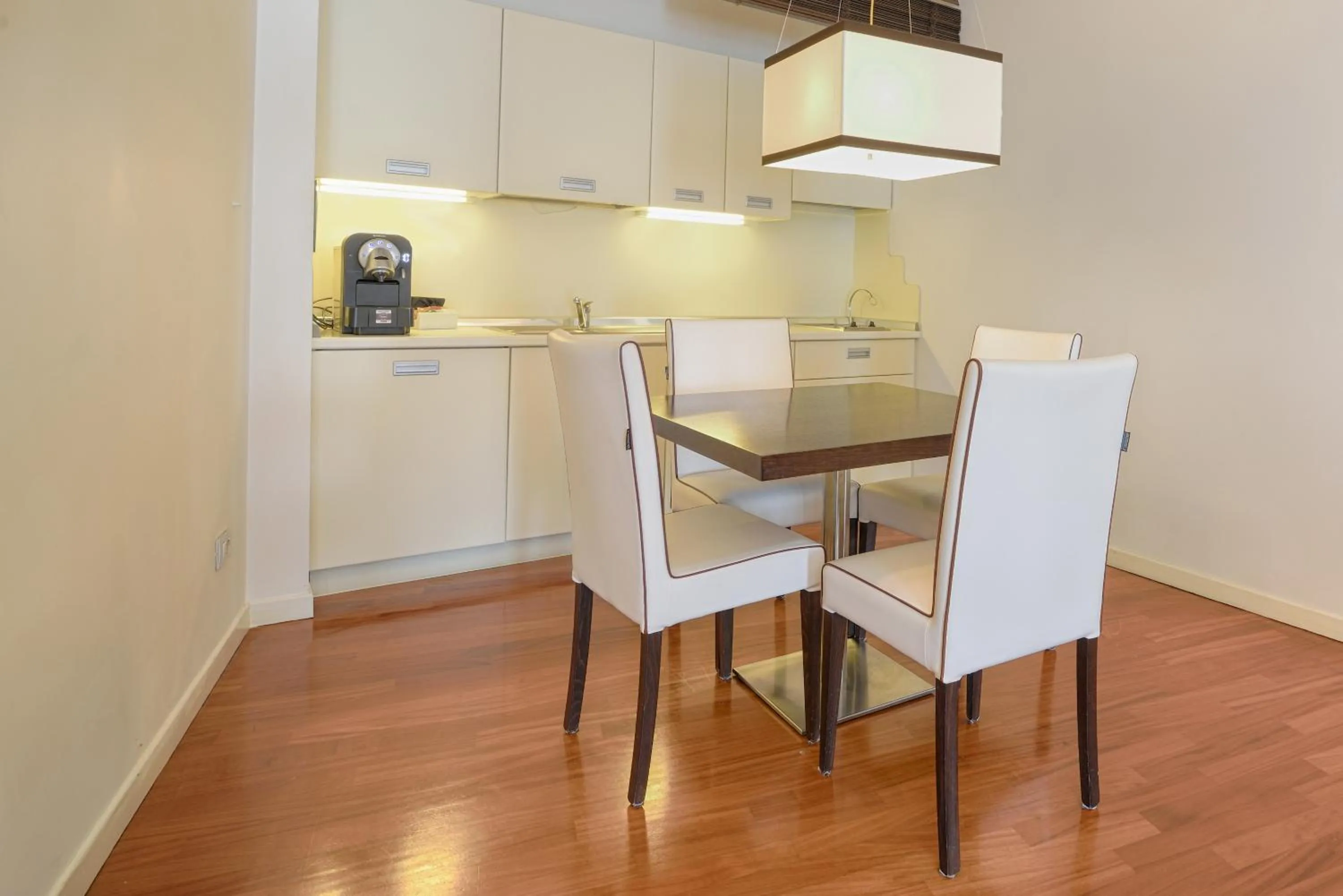 Kitchen or kitchenette in Eden Rock Resort