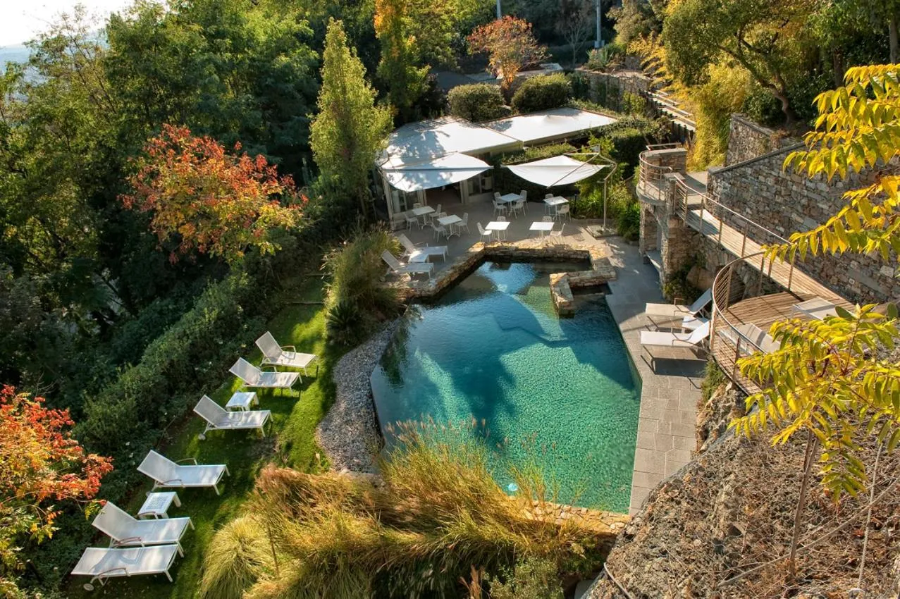 Garden in Eden Rock Resort