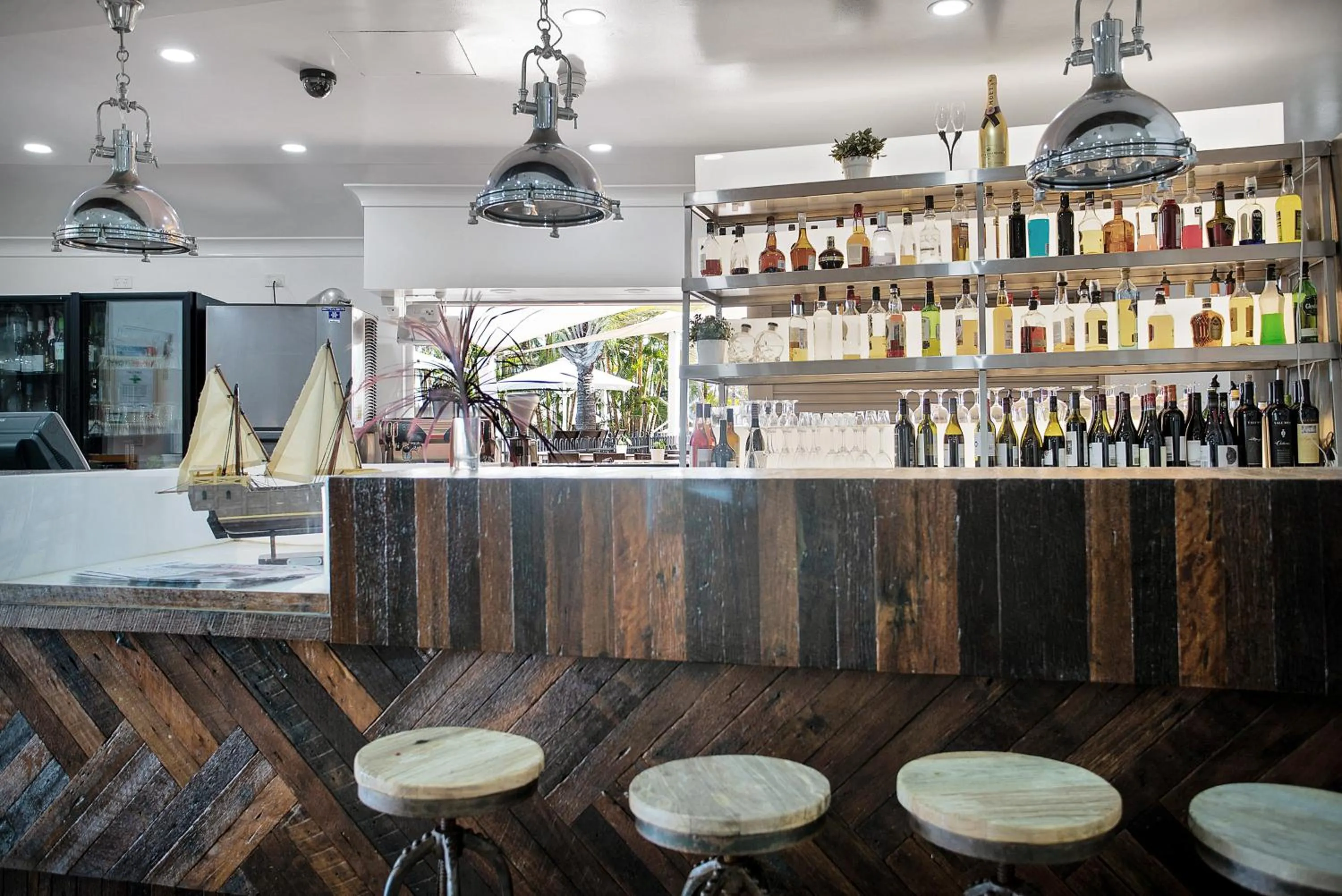 Lounge or bar in Mantra Mackay