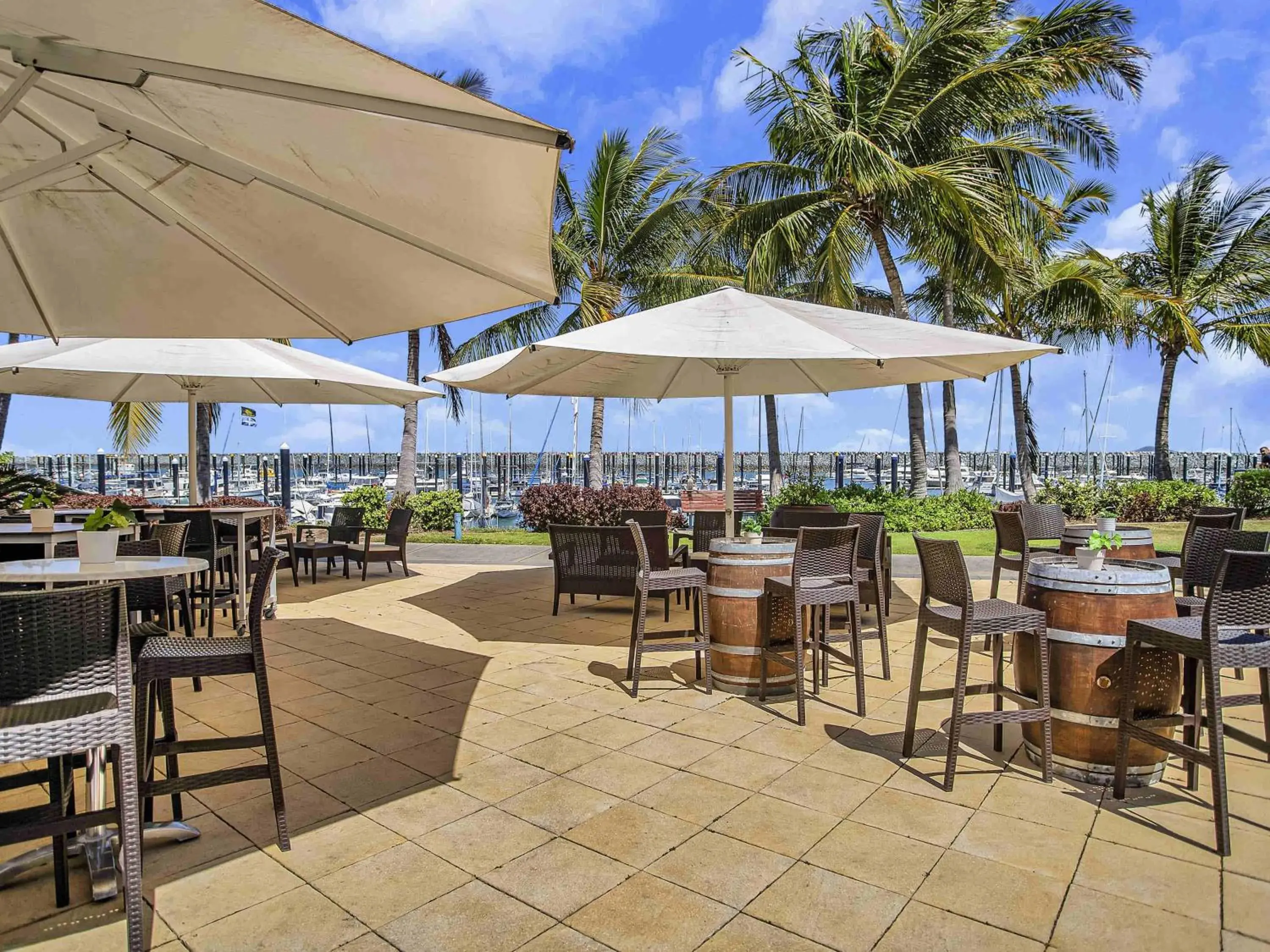 Property building in Mantra Mackay Property building in Mantra Mackay