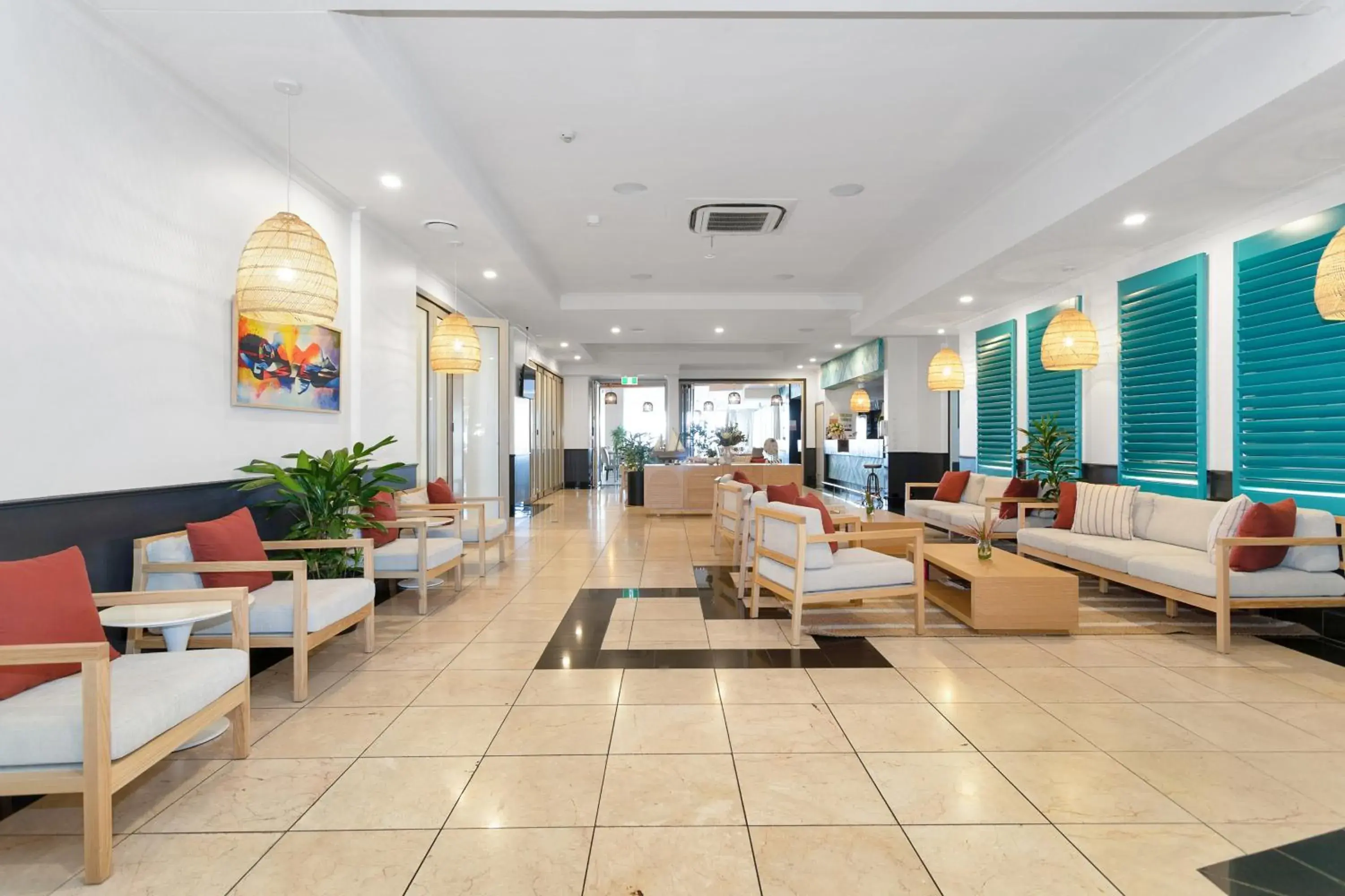 Lounge or bar in Mantra Mackay Lounge or bar in Mantra Mackay