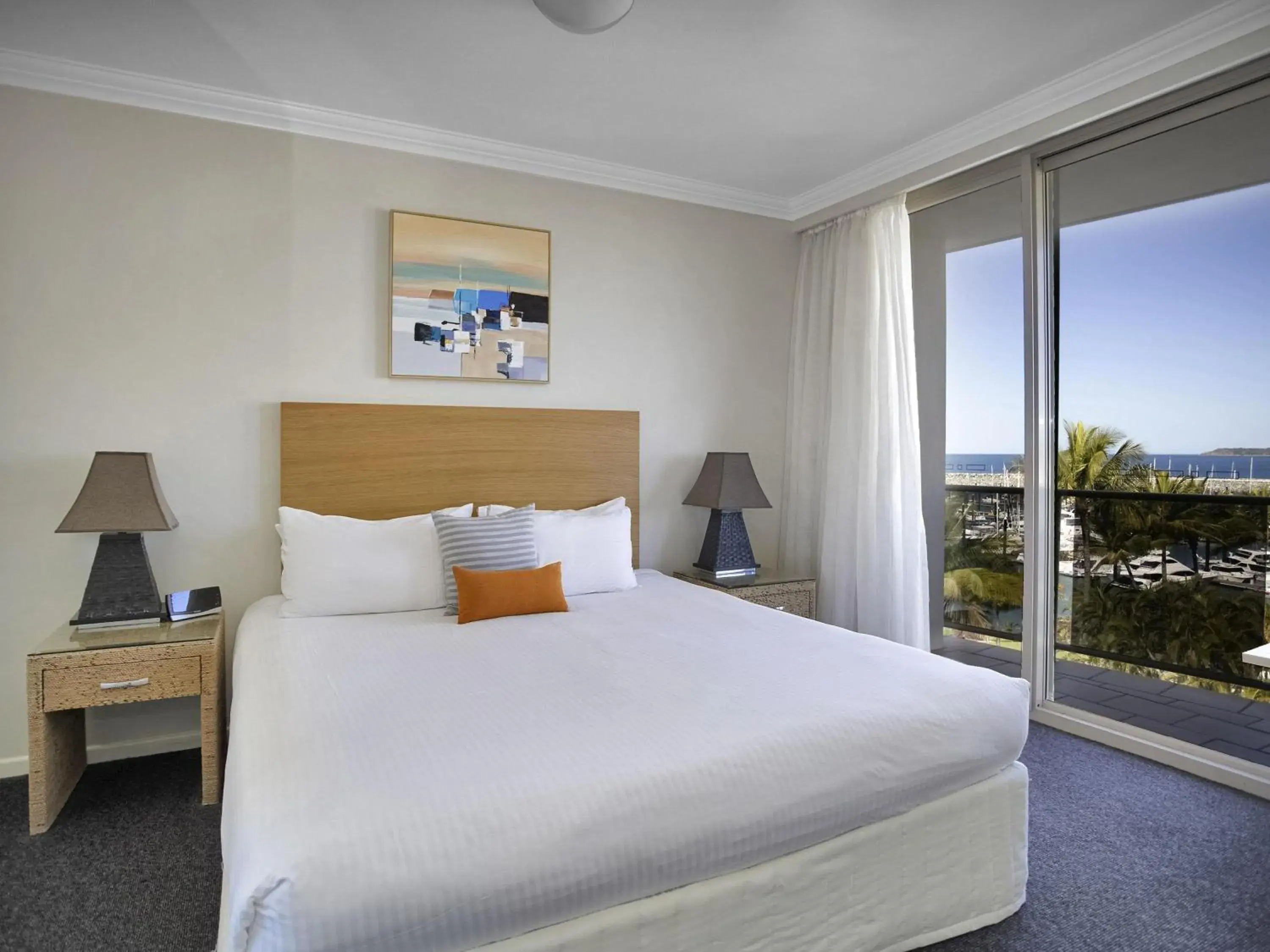 Bedroom, Bed in Mantra Mackay Bedroom, Bed in Mantra Mackay