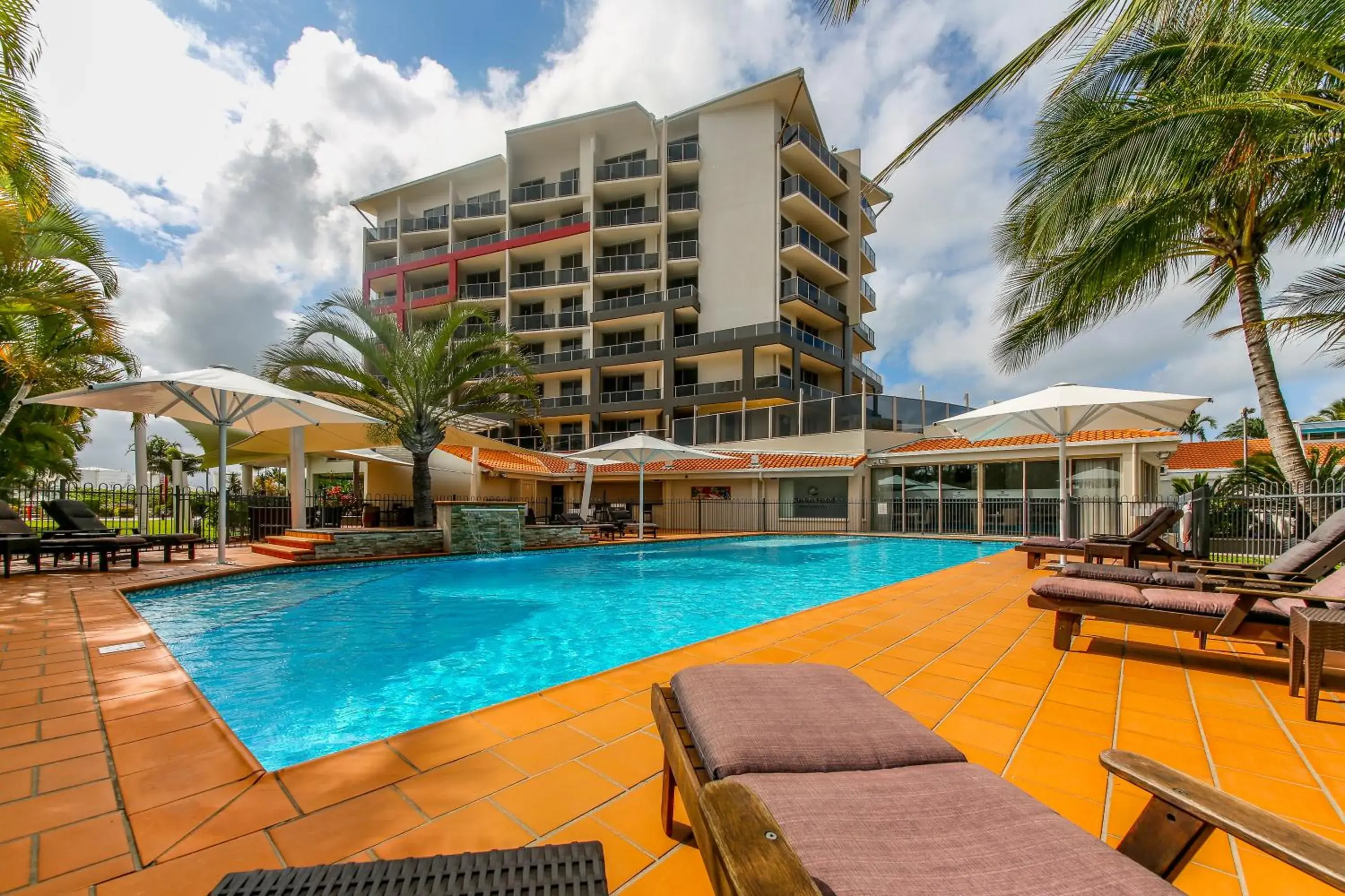 Property building in Mantra Mackay Property building in Mantra Mackay