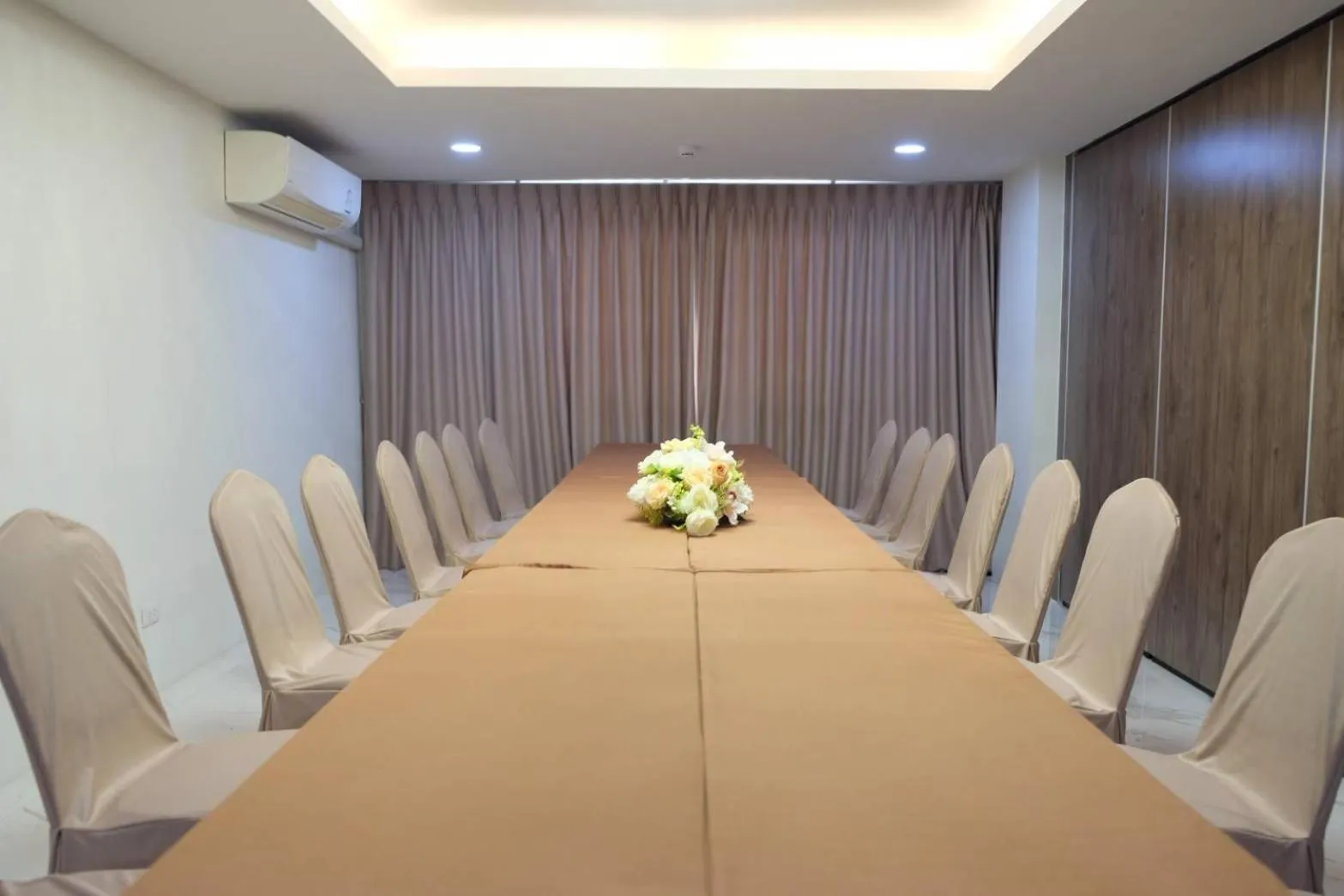 Meeting/conference room in Christella Hotel Laemchabang