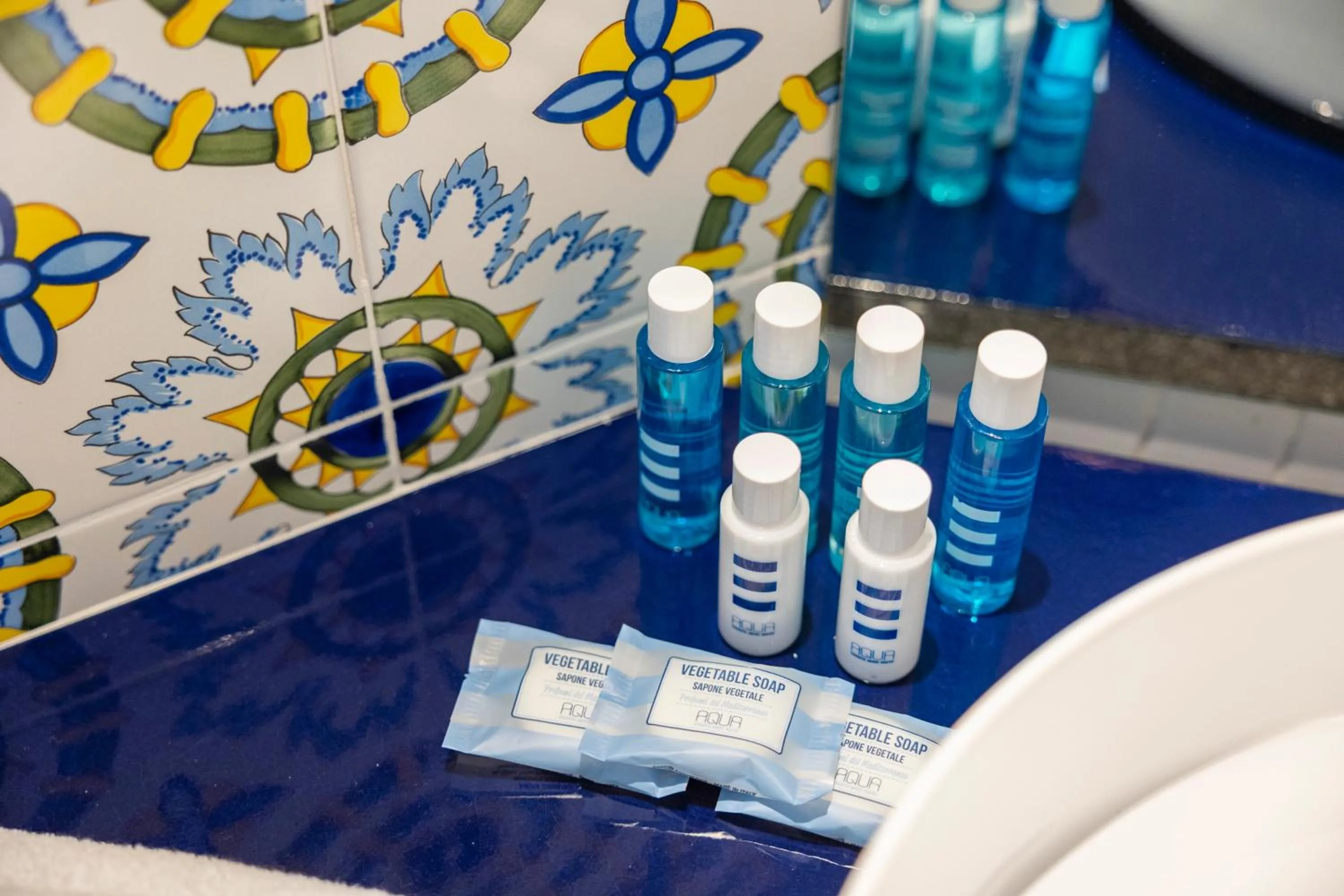 Bathroom in Decori Suites Amalfi Coast - Free Parking