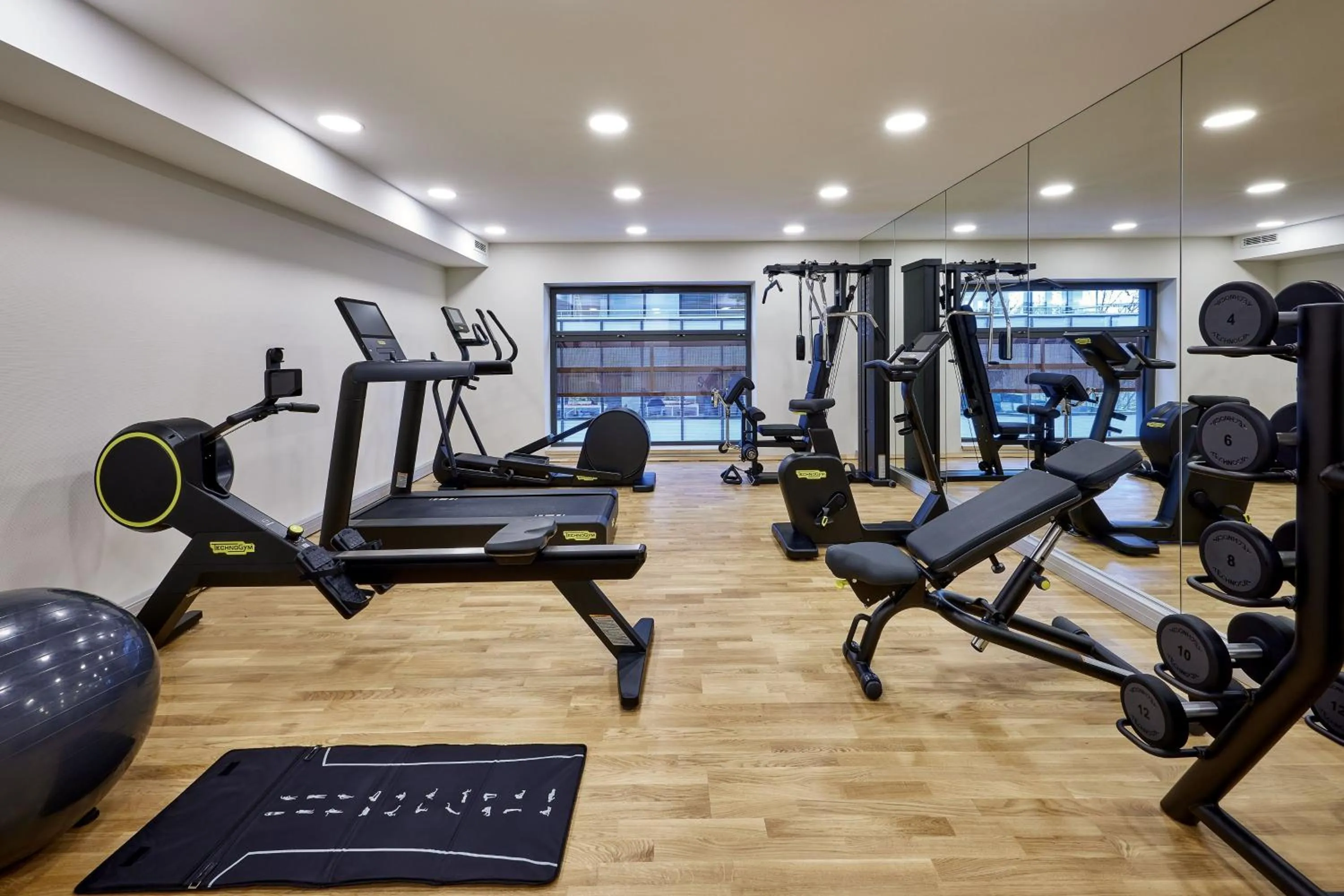 Fitness centre/facilities in AC Hotel by Marriott Strasbourg