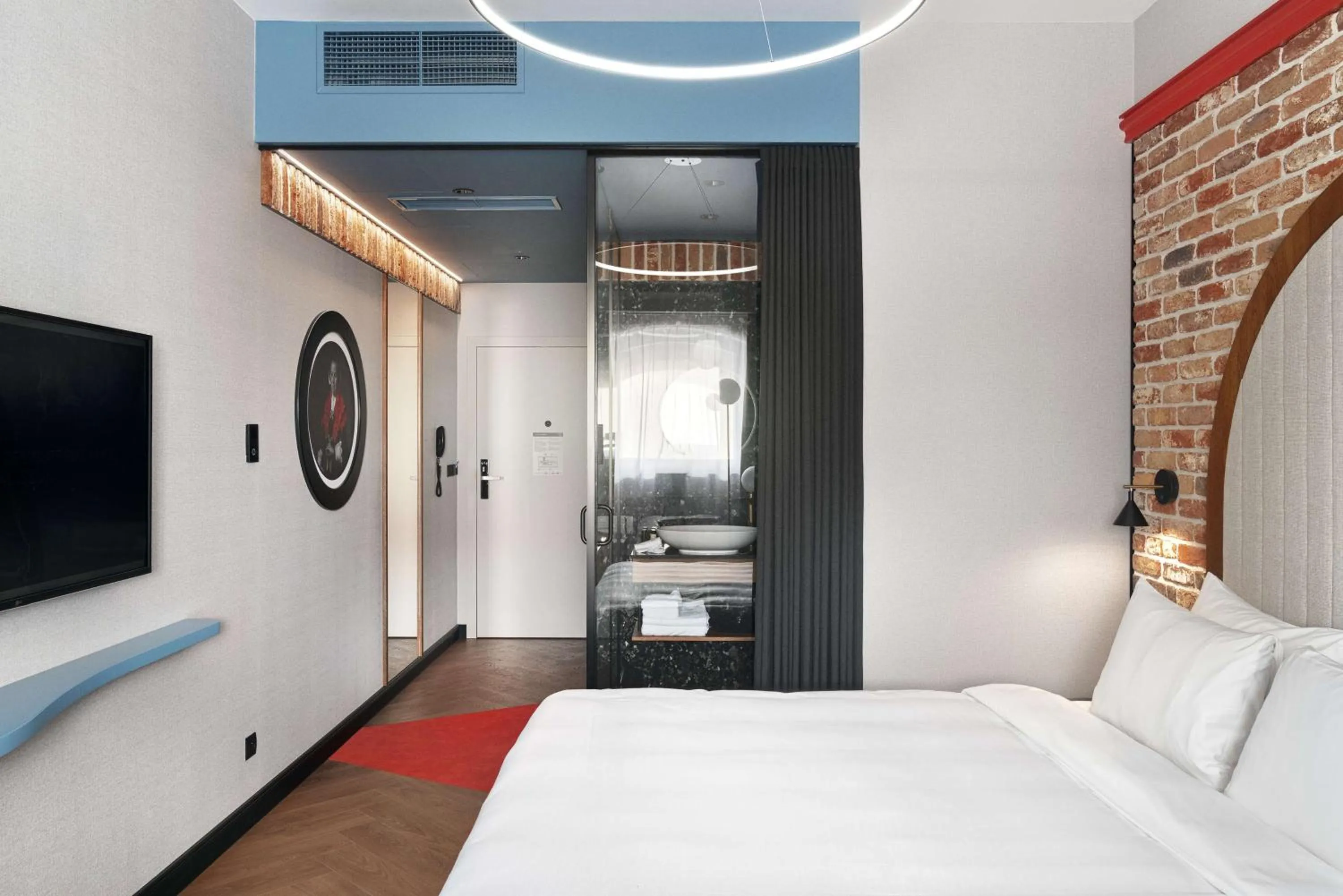 Bedroom in Radisson RED Gdansk, Wyspa Spichrzów