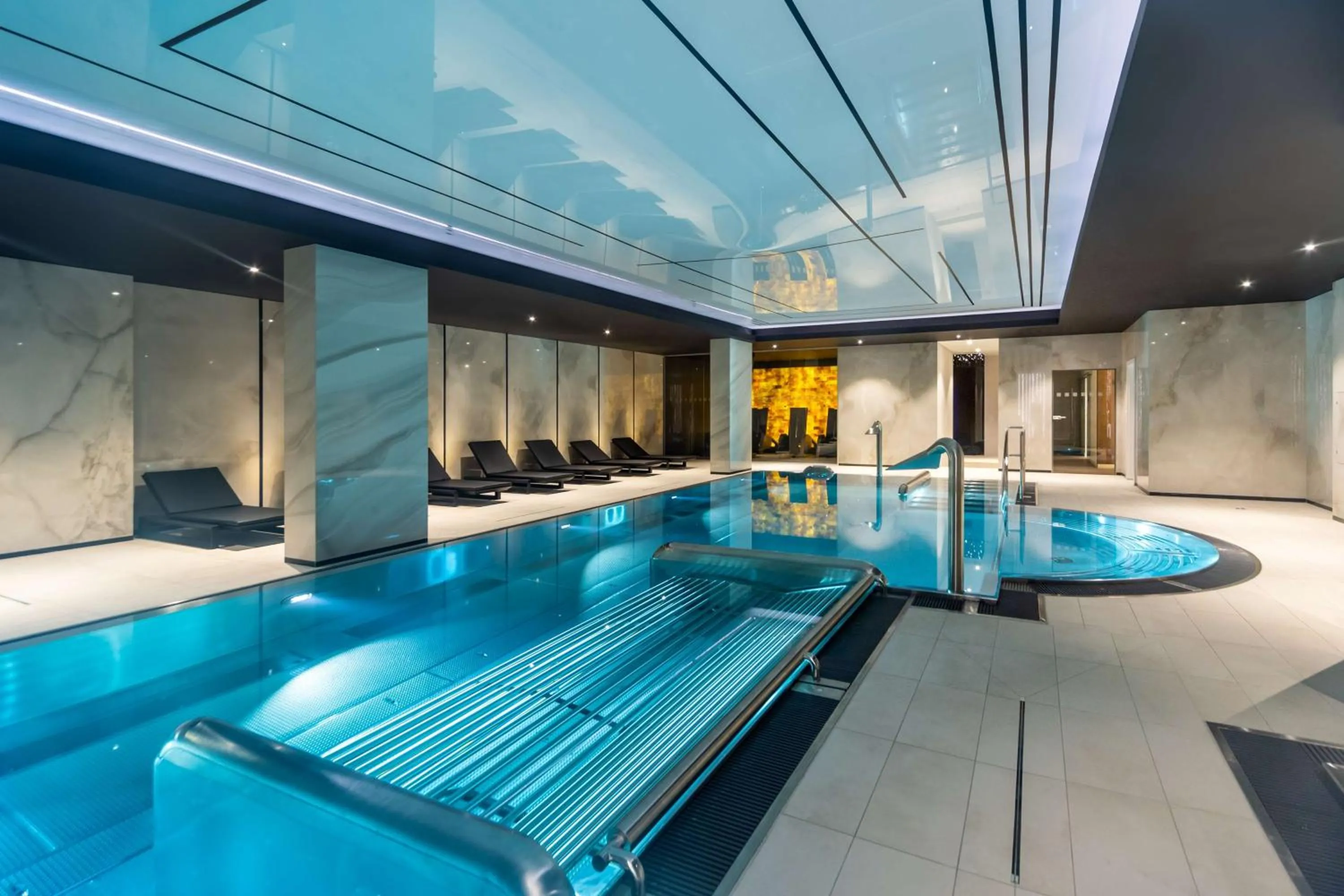 Pool view in Radisson RED Gdansk, Wyspa Spichrzów