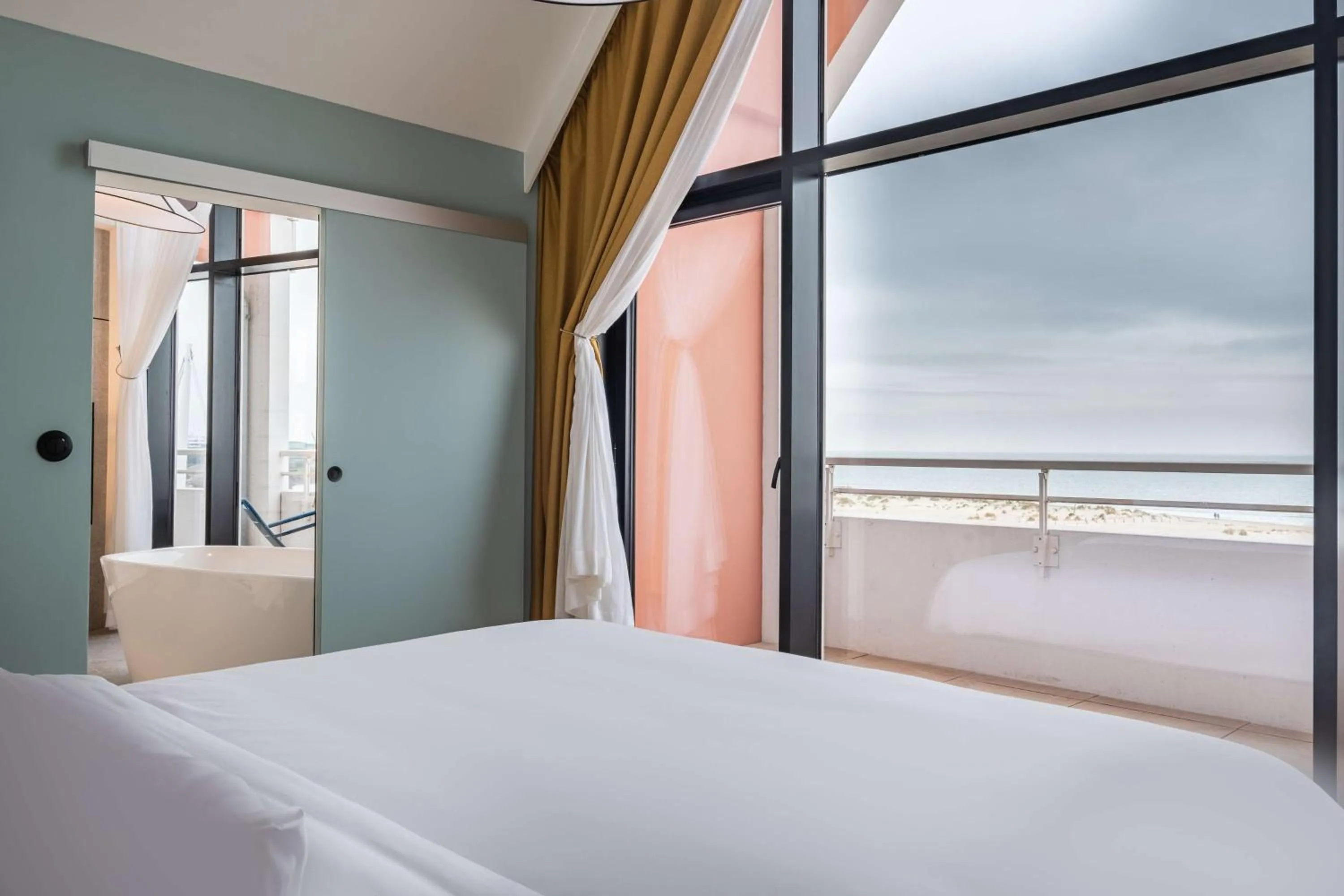 Photo of the whole room, Bed in Radisson Blu Grand Hotel & Spa, Malo-Les-Bains