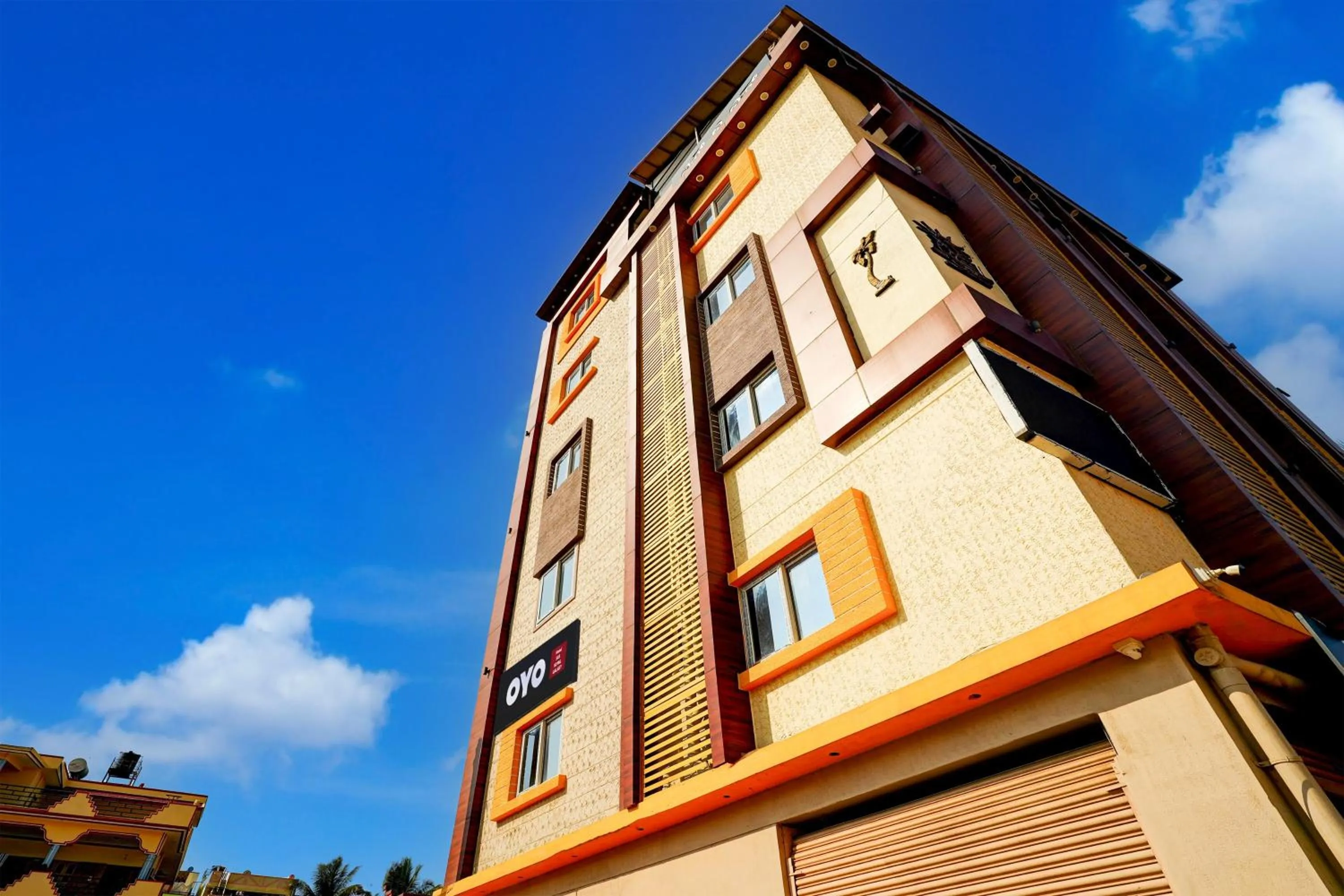 Facade/entrance in Hotel O SAS ROYAL GALAXY