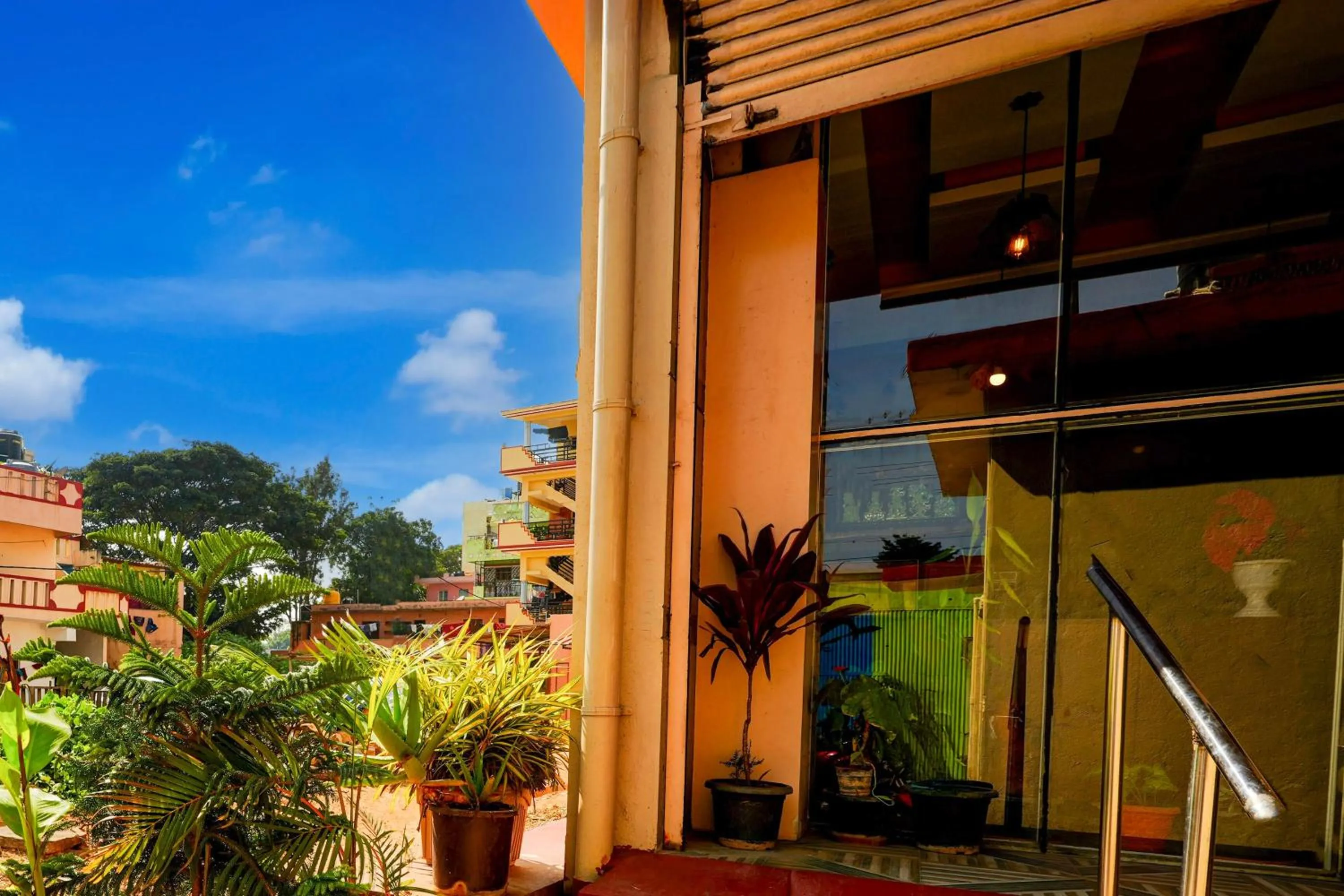 Facade/entrance in Hotel O SAS ROYAL GALAXY