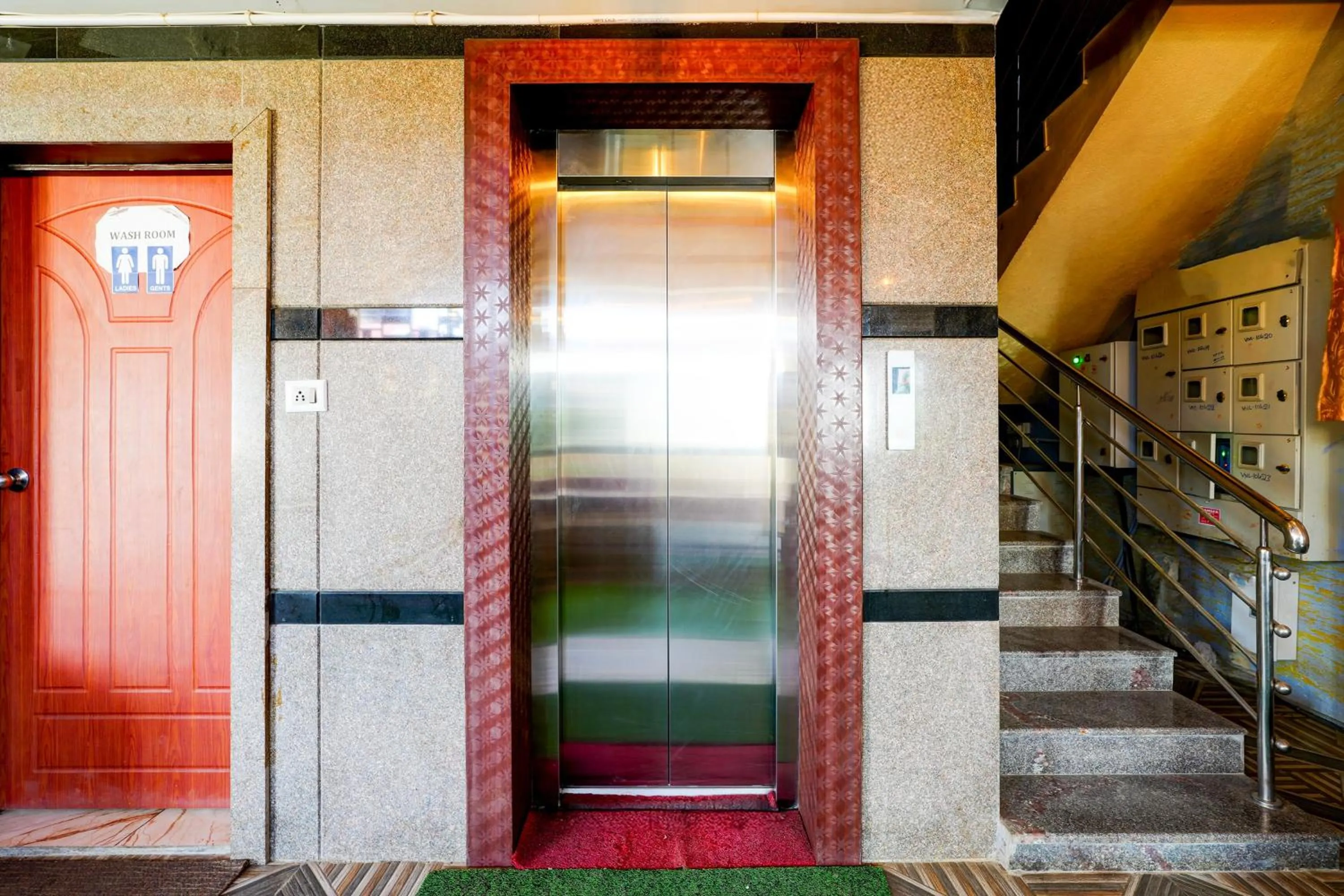 Lobby or reception in Hotel O SAS ROYAL GALAXY