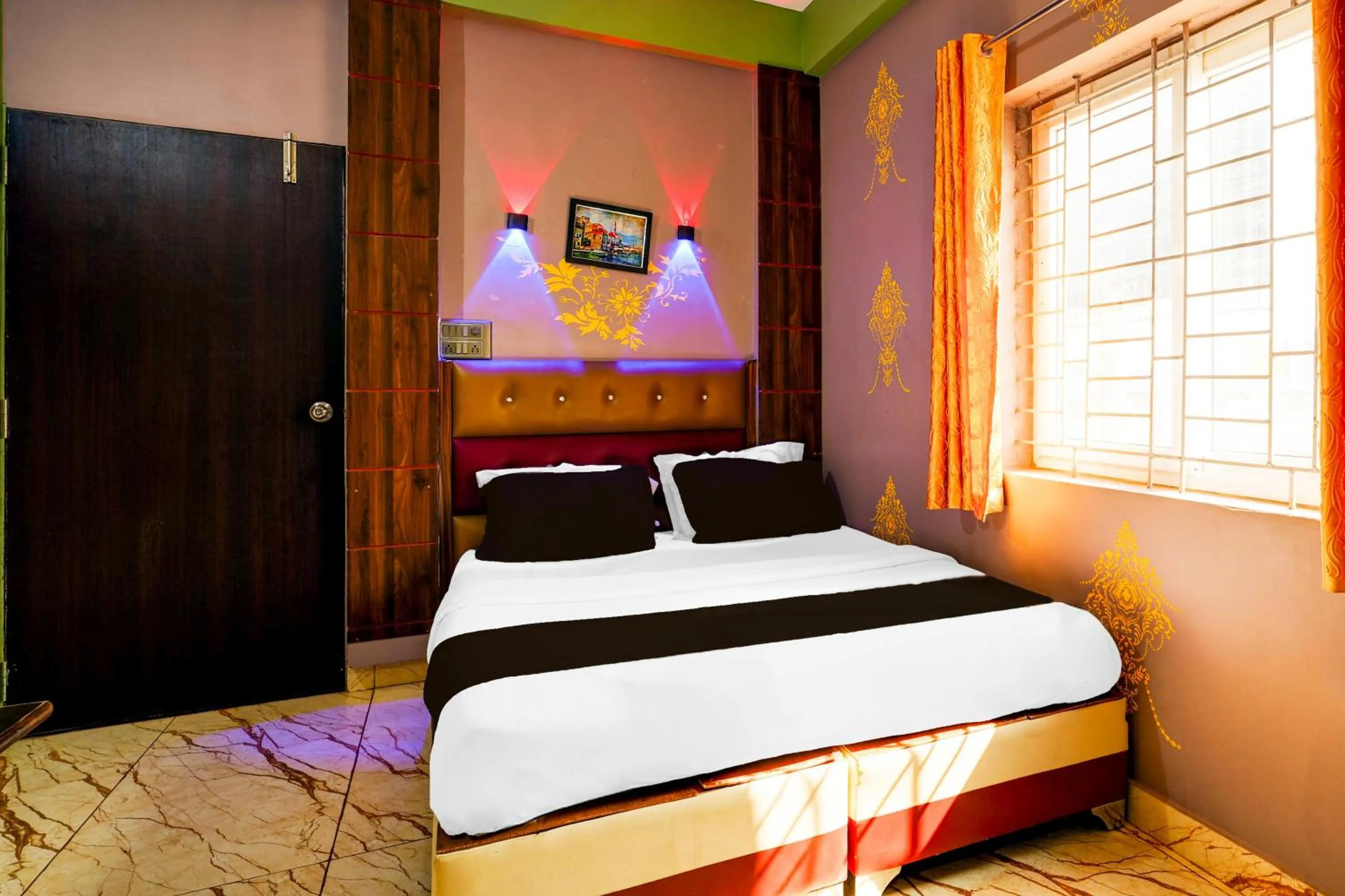 Bedroom in Hotel O SAS ROYAL GALAXY