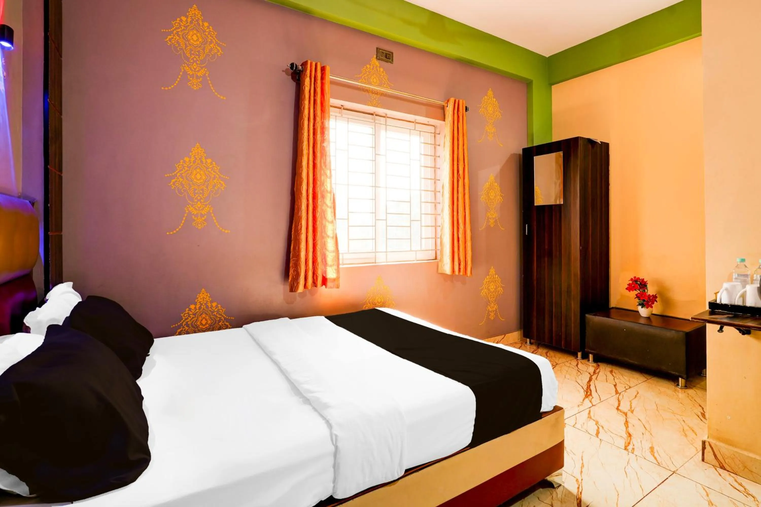 Hotel O SAS ROYAL GALAXY