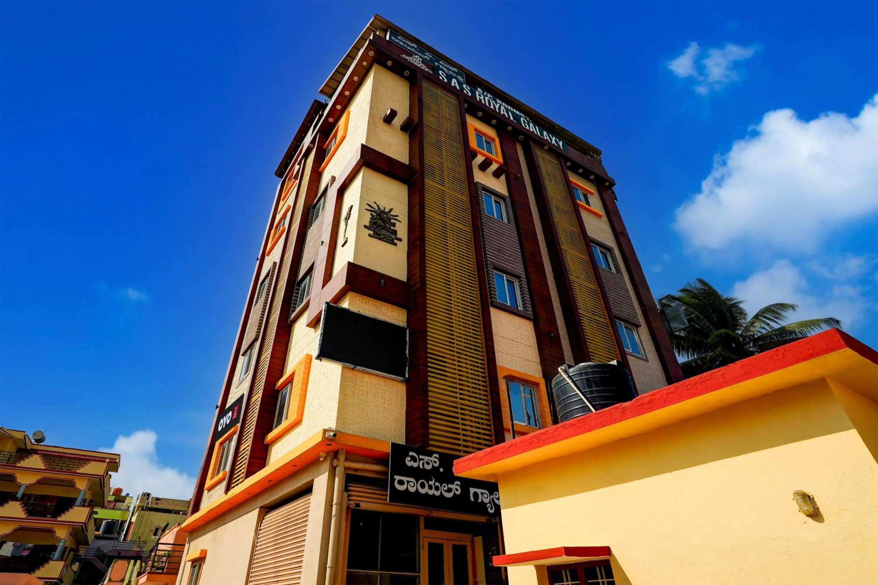 Facade/entrance in Hotel O SAS ROYAL GALAXY